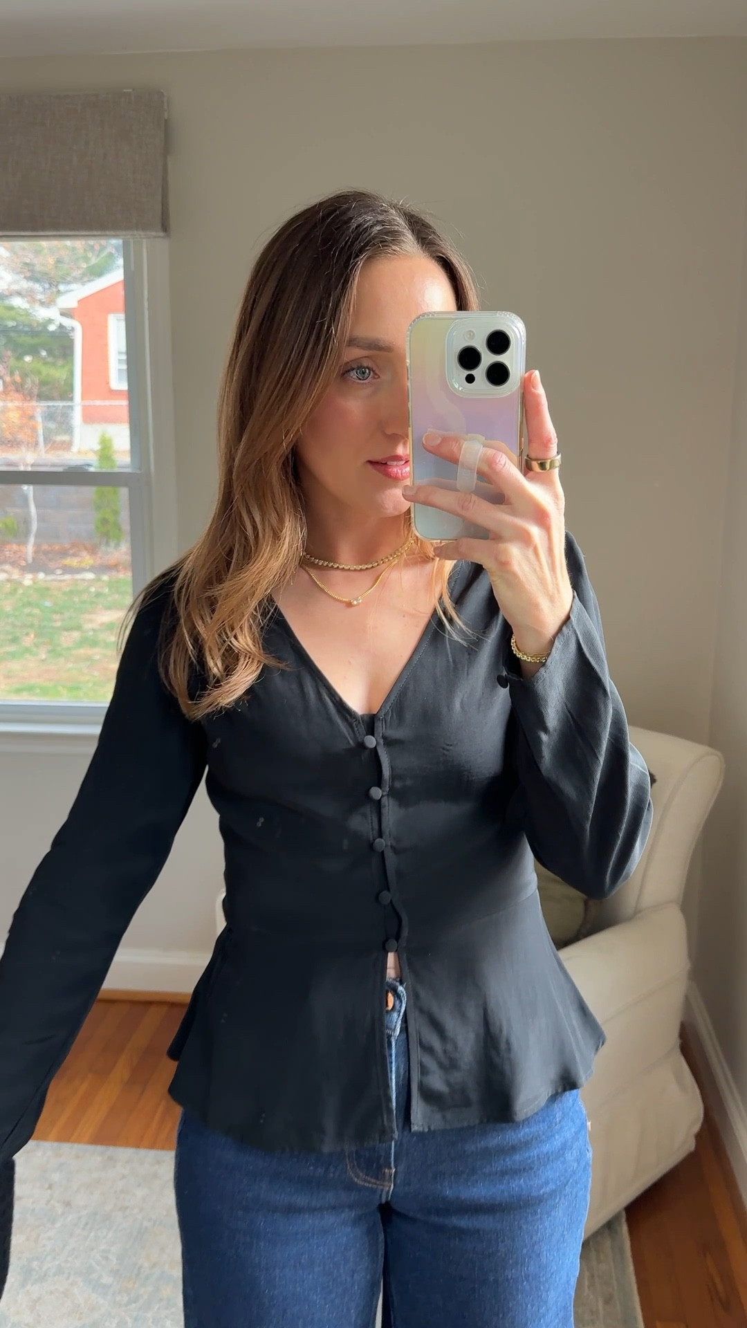 I’m wearing an XS. Some of the reviews say it runs small and I don’t disagree. The midsection is very fitted with no stretch which I like but keep that in mind when selecting your size. For Gap jeans, wearing a size 25. Use code TREAT for an extra 20% off!