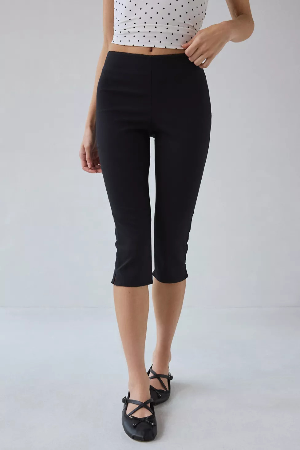 Kimchi Blue Ellie High Rise Stretch Capri Pant | Urban Outfitters (US and RoW)