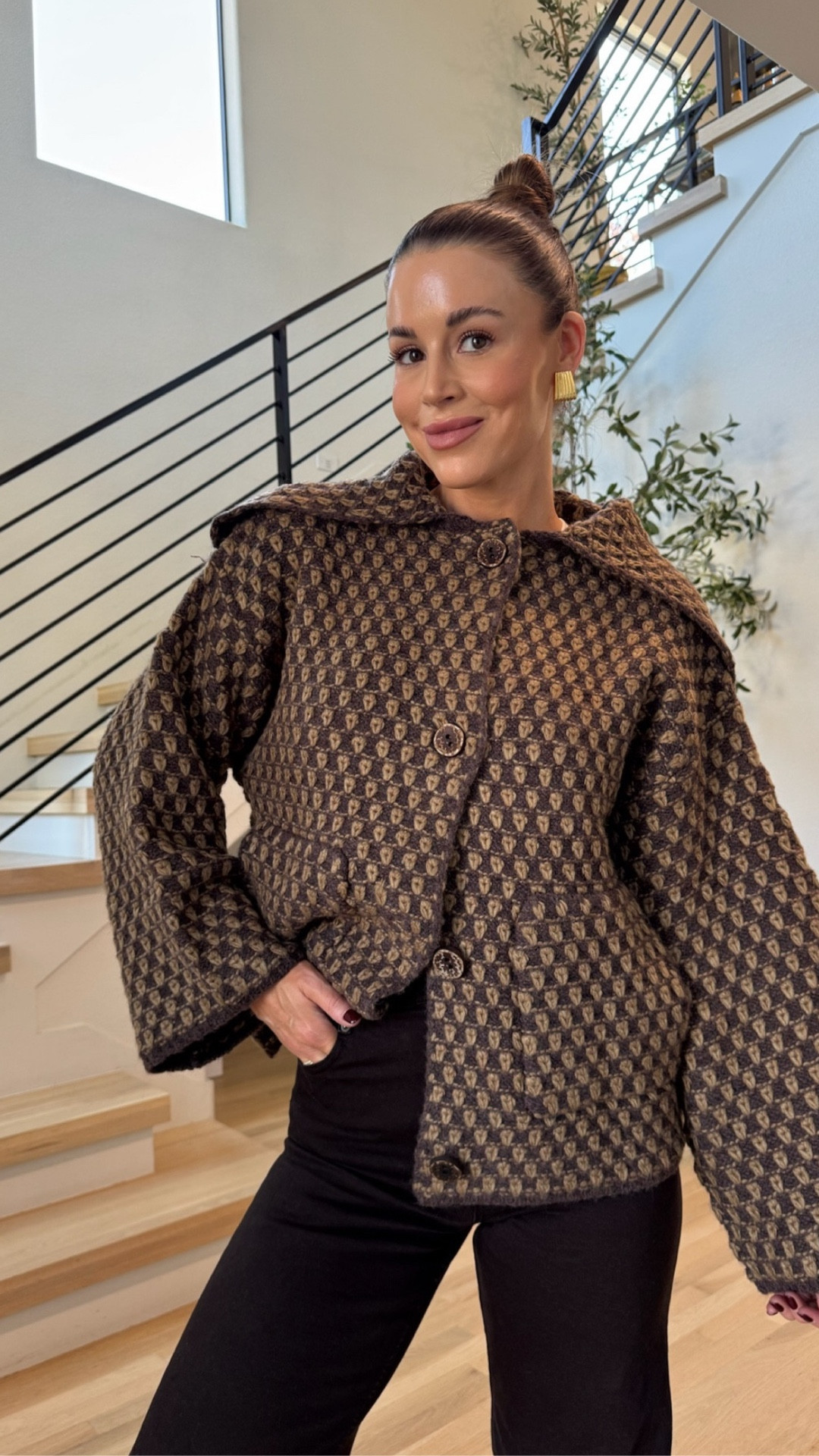 This Zara oversized knit jacket looks designer to me, but it’s marked at such a great price point! Currently on sale for 40% off!

So soft and comfy with endless ways to style!

#LTKFindsUnder100 #LTKootd #LTKSaleAlert