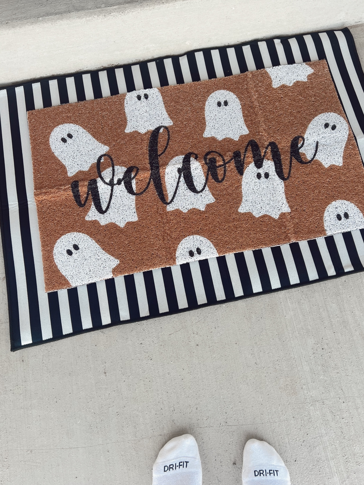 The cutest ghost 👻 mat Amazon!  Ones with both mats & is so festive for the Halloween season. 

#LTKHome #LTKKids #LTKFindsUnder50