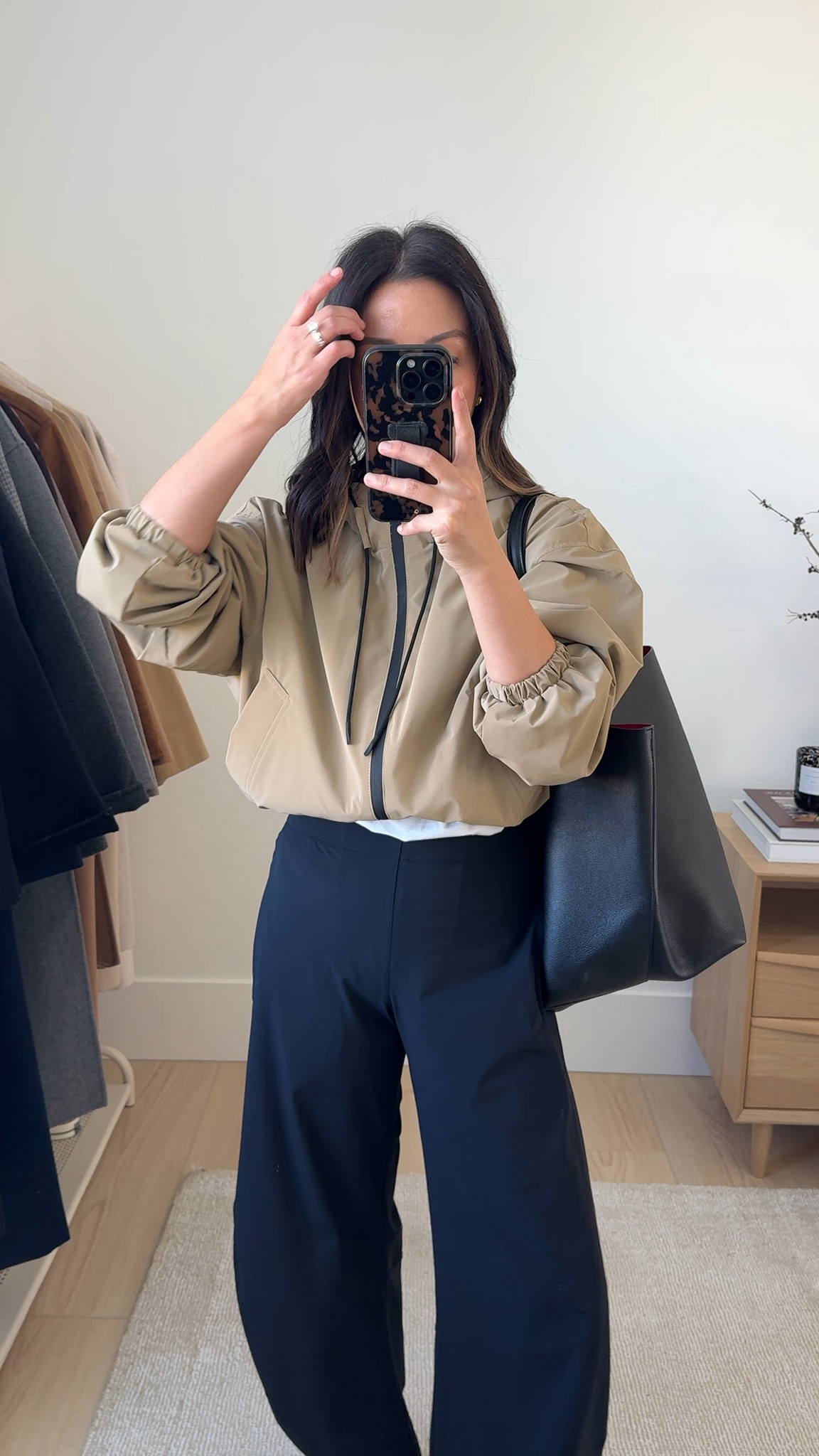 Ruti On The Loose Work Pant. A barrel tech pant if you will. A pant that will work for everything! High rise but not has high as I’d like, so sized up to a petite 4

Zara cropped jacket small (old)
Aritzia tee medium
Ruti pants petite 4
Onitsuka tiger sneakers 4 mens
Mansur Gavriel tote
YSL sunglasses

#LTKStyleTip #LTKSeasonal #LTKPetite