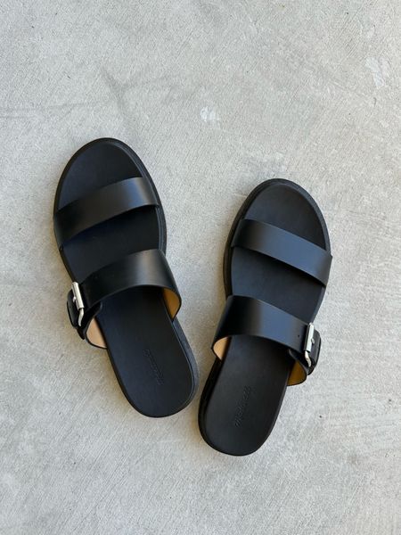 A comfortable and chunky sandal! If you have narrow feet and find that Birkenstocks are a little too chunky for you, these are a great find — 20% off this weekend at Madewell 

• available in black and brown 

#LTKShoeCrush #LTKSaleAlert #LTKxMadewell