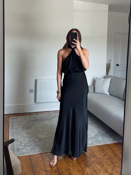 Wearing the size 6 in the river island black satin dress
I’m 5ft 6

Wedding guest inspiration black tie/event dress 