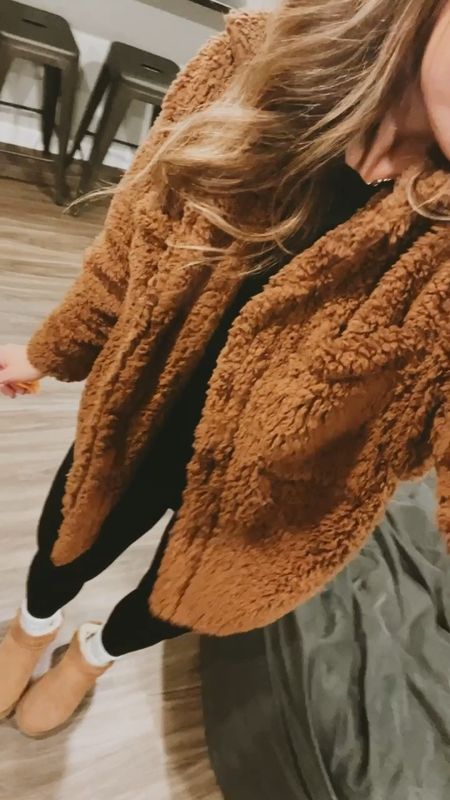 Give me all the fall jackets🤎

Uggs • Brown jacket • Fall fashion • Micro Uggs • Lululemon • Align leggings

#LTKGiftGuide #LTKfindsunder100 #LTKSeasonal