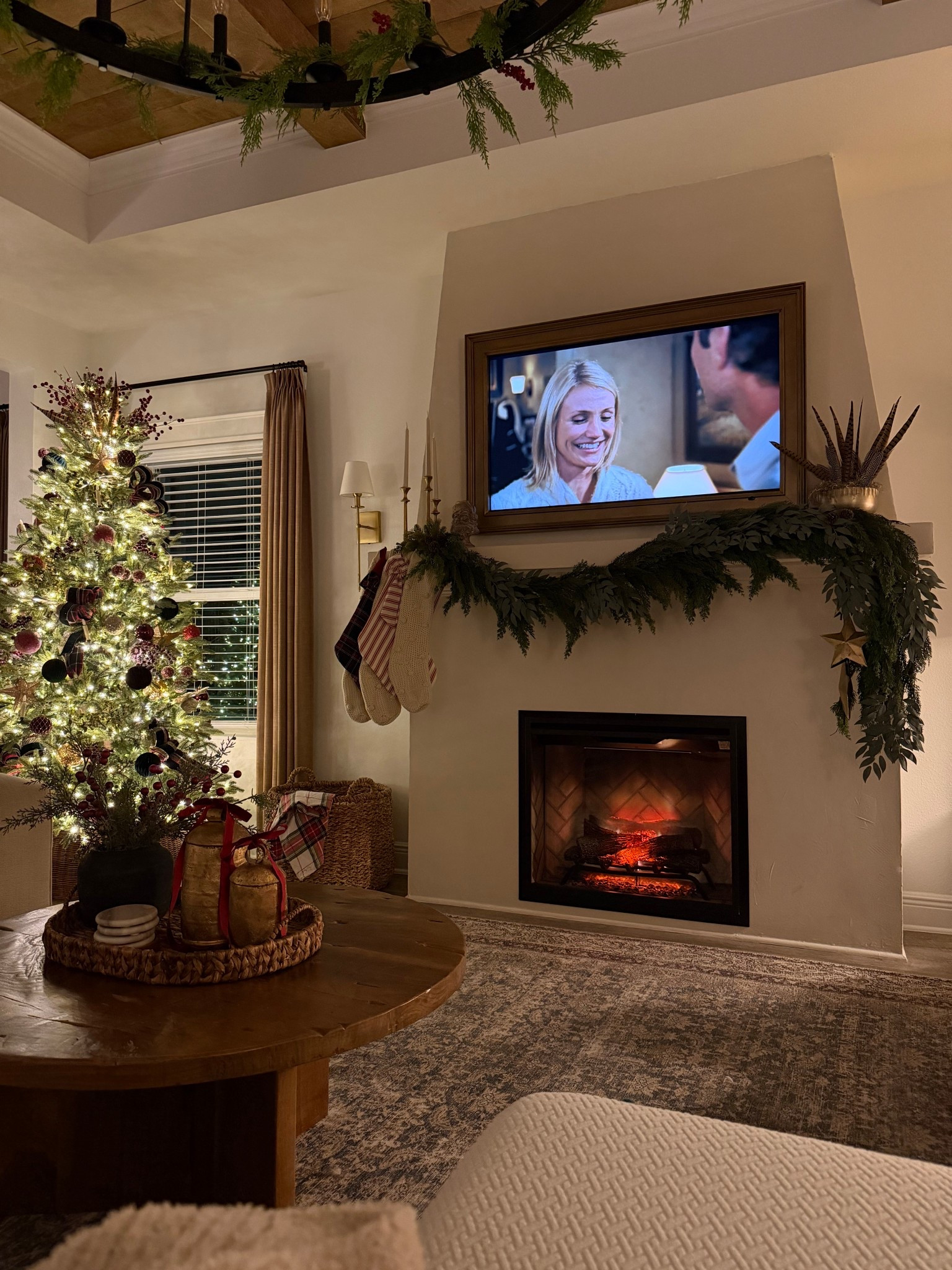 A cozy evening at home 

#LTKSeasonal #LTKHome #LTKHoliday