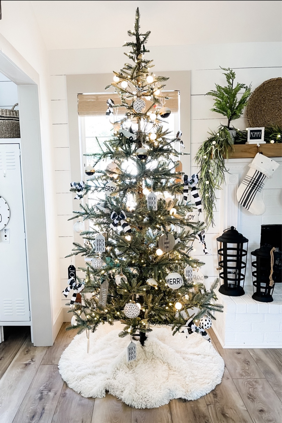 8’ Christmas tree! 

#LTKhome #LTKHoliday #LTKSeasonal
