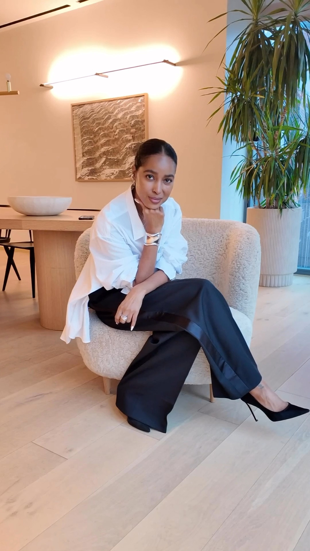 Every step I take matters, and the right foundation makes all the difference. Partnering with @StuartWeitzman reminds me of the power of stepping boldly into every moment—whether it’s with a sleek heel, a classic boot, or the determination to conquer what’s next. 

What does your next milestone look like? How are you stepping into 2025 with intention? Let’s inspire each other to make bold moves and meaningful strides.

#SWPartner #SpottedInStuart #Milestones #2025