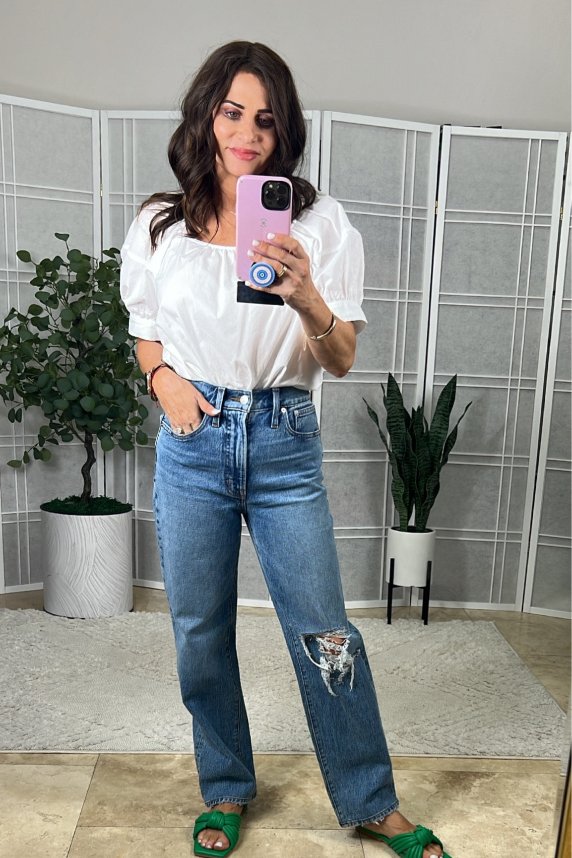 Top xs 
Jeans 00 
Sandals TTS 

#LTKstyletip #LTKSeasonal #LTKunder50