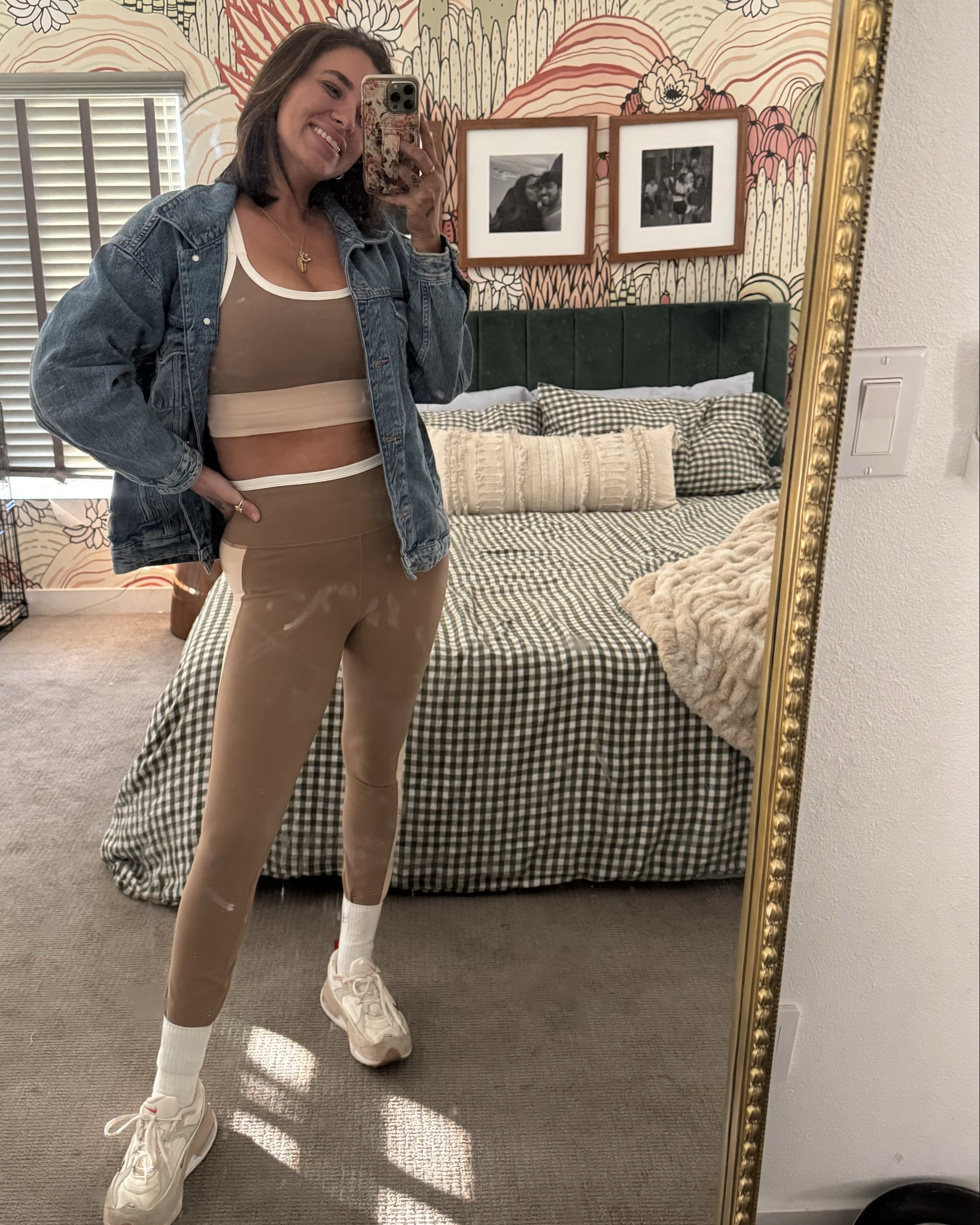 Zoo day outfit (fabletics leggings size medium and large top)