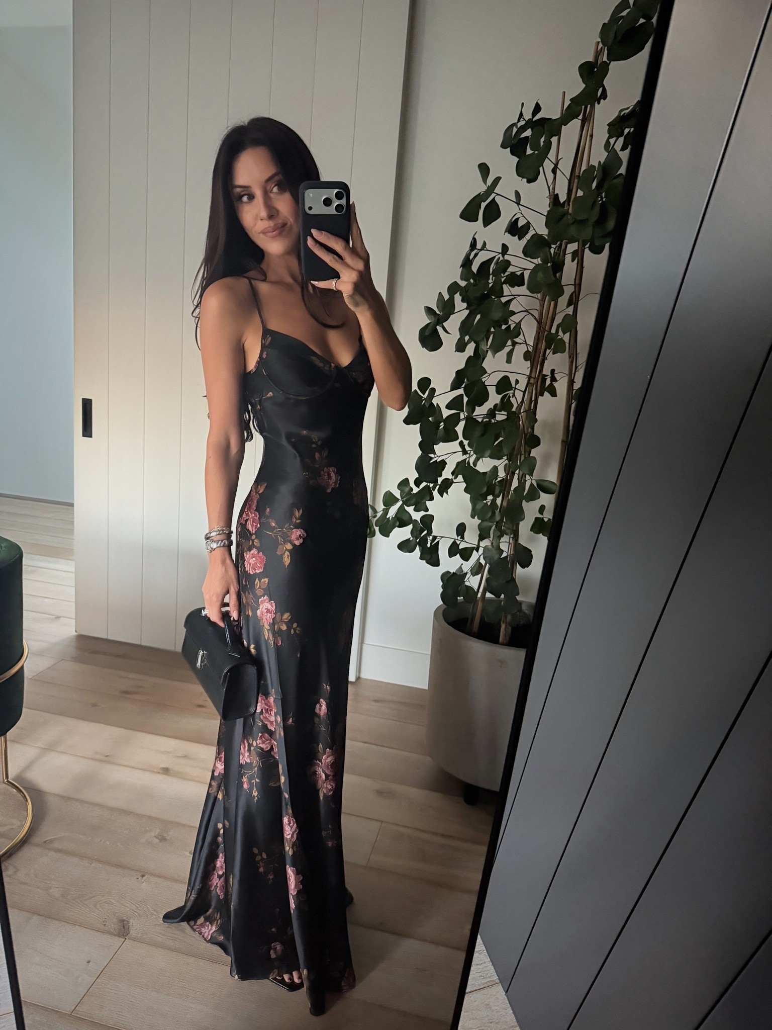Ready for dark floral season🖤 there’s a few left in stock of this one that I wore for family photos last year. I’m wearing a size 0 but linking a couple other favorites at all price points.

#LTKgrwm #LTKootd #LTKSeasonal