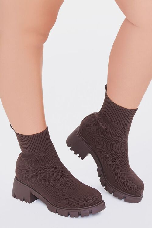 Lug-Sole Sock Booties (Wide) | Forever 21 | Forever 21 (US)