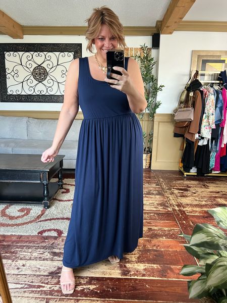 Casual day time maxi dress 👗, tank dress (xl- I could have sized down to large), vacay dress, travel dress 

#LTKmidsize #LTKstyletip #LTKover40