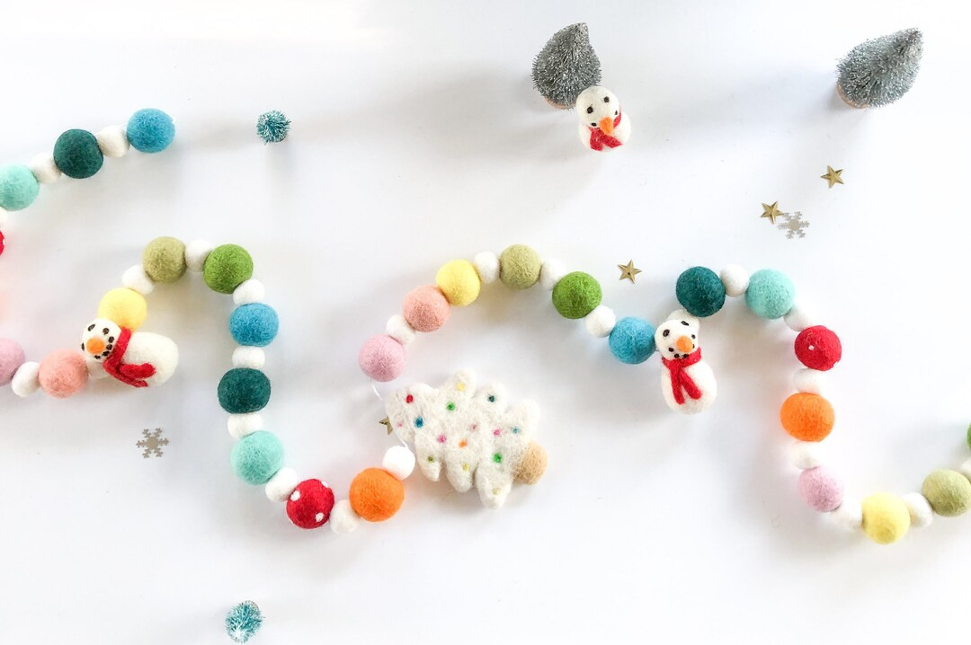 Rainbow Holiday Felt Ball Pom Pom Garland/ Winter Party Decor /Holiday Mantle Decor/Rainbow Chris... | Etsy (US)