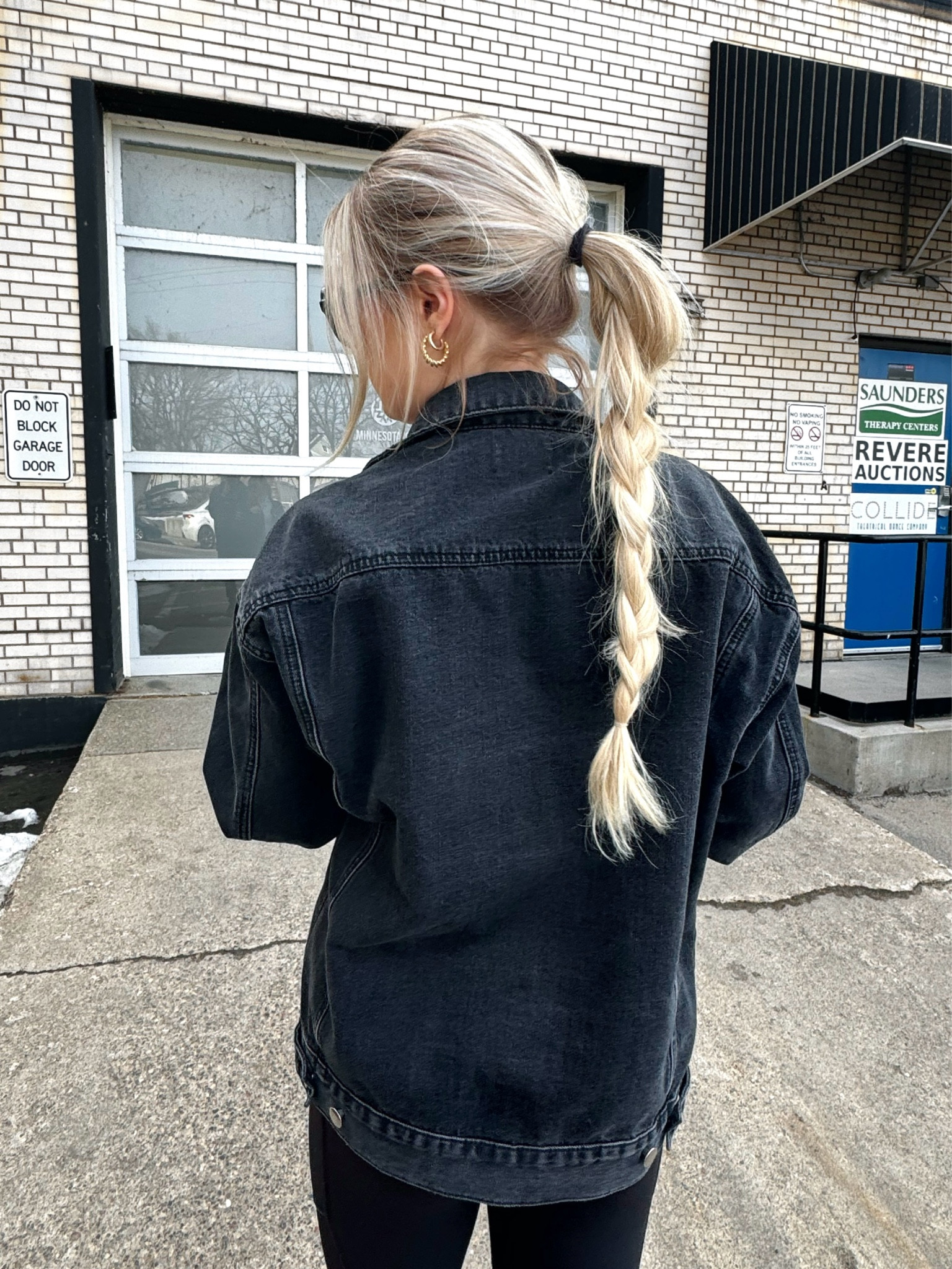 When being blonde is the outfit > 🪩🖤✨ #blonde #ootd #spring #datenight #blackoutfit #spring 
