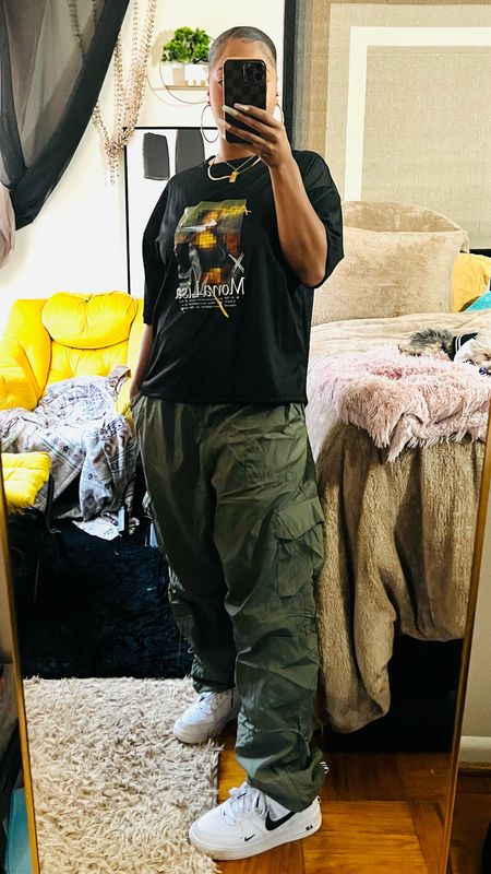 My Cargo Pants Fall OOTD


fall fashion, green cargo pants, parachute pants, drawstring pants, Nike sneakers, Air Force ones, graphic tee, black tshirts, gifts for her, thanksgiving outfit

#LTKstyletip #LTKGiftGuide #LTKshoecrush