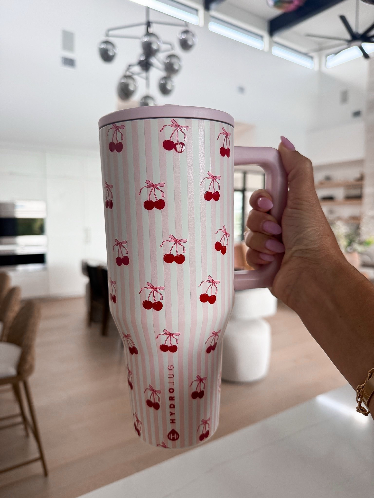 Up to 20% off hydrojugs + a new exclusive print from Amazon!!