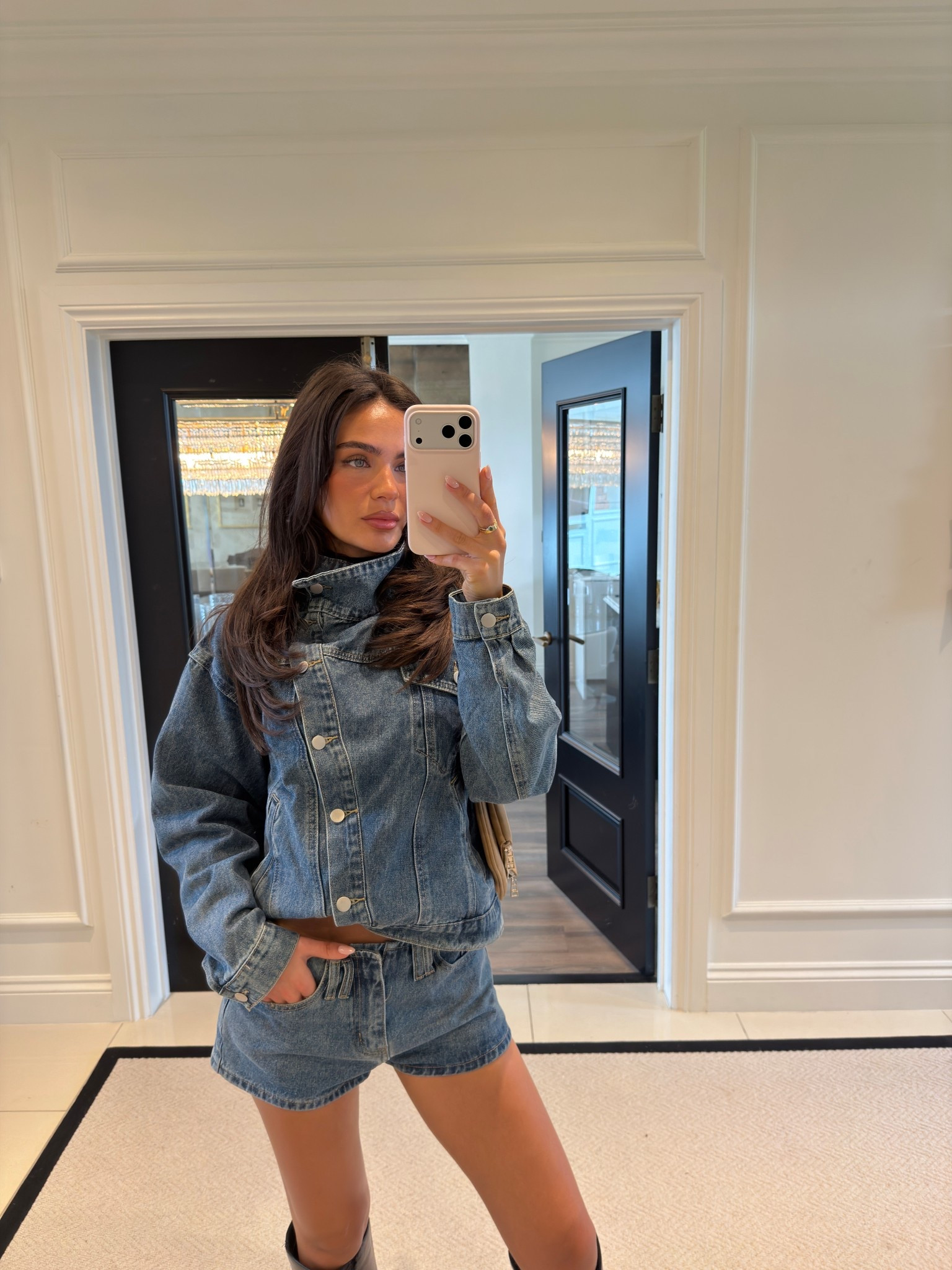 Double denim 👖jacket has sold out but I’ve linked the shorts 🔗

#LTKspring #LTKUK #LTKootd