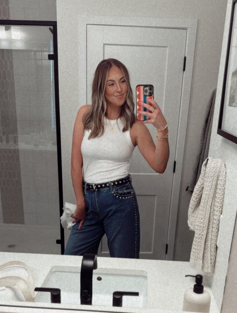 Cute basic for an early fall night 🍁

#LTKFindsUnder100 #LTKSeasonal