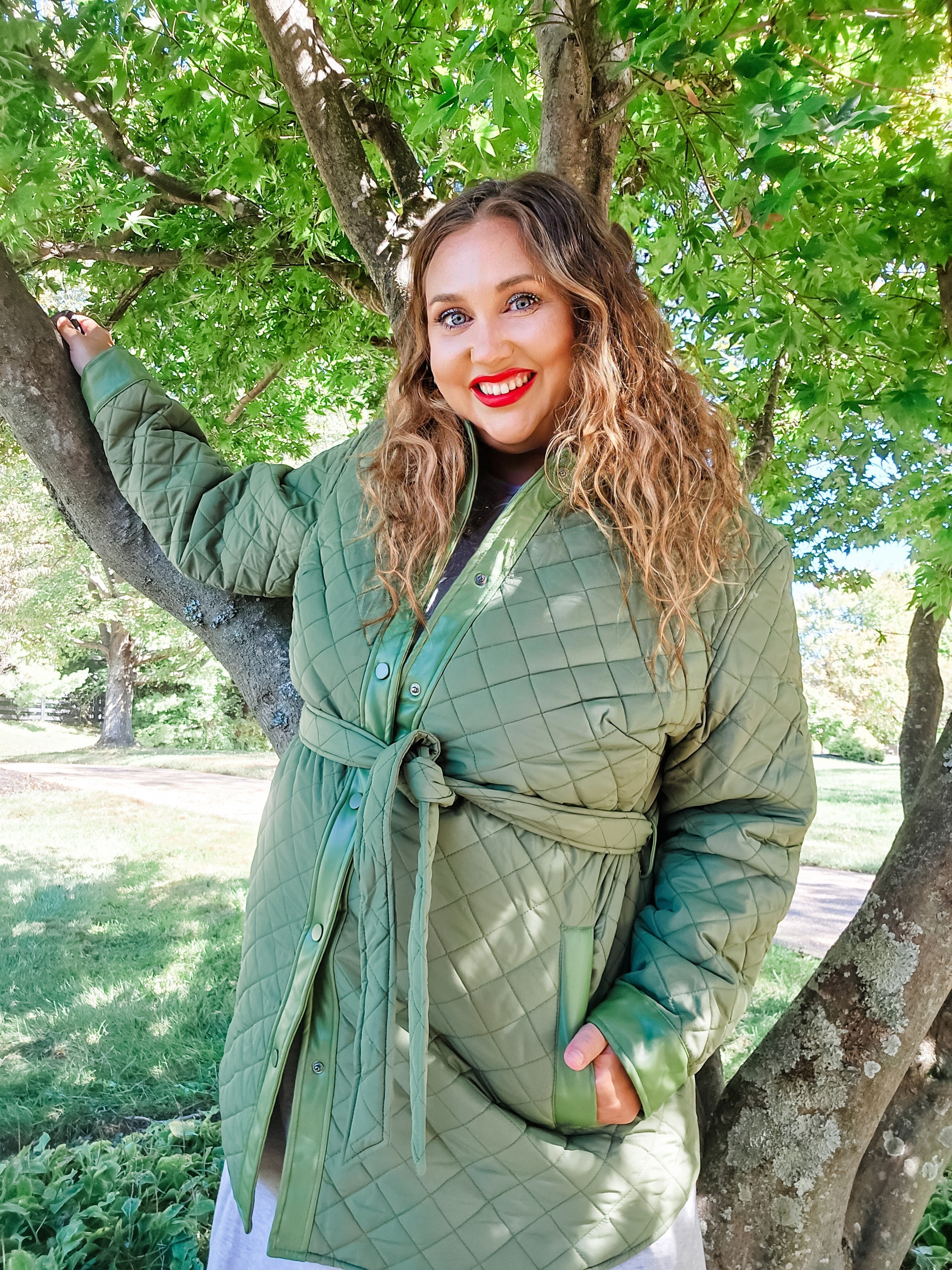 Fall is here and @monroeandmain gifted me this quilted jacket in an LTK Collab. I was so thankful for this today bc the temps where I am have DIPPED and this kept me cozy and warm but not overheated- even in the car. I love the quilted style for this jacket! #greenjacket #midsize #plussize #quiltedjacket #livinglargeinlilly #plussizefashion #grandmillennial #millennialstyle #monroeandmain #ltkcollab

#LTKGiftGuide #LTKSeasonal #LTKPlusSize