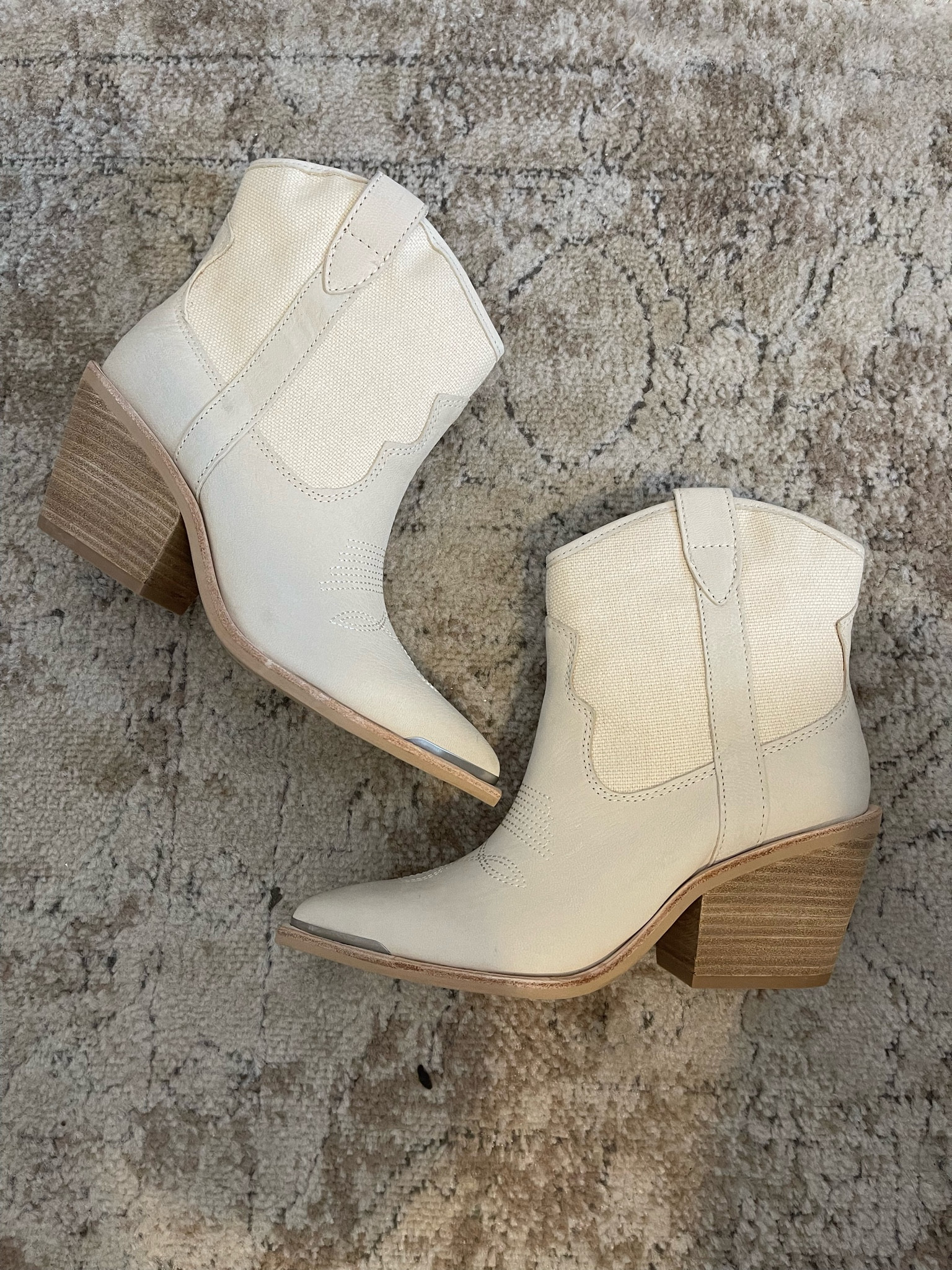 New Boots! 🫶🏼🤍 #boots #shoes #shoeaddict #fallfashion #womensshoes #womens

#LTKFind #LTKshoecrush #LTKGiftGuide