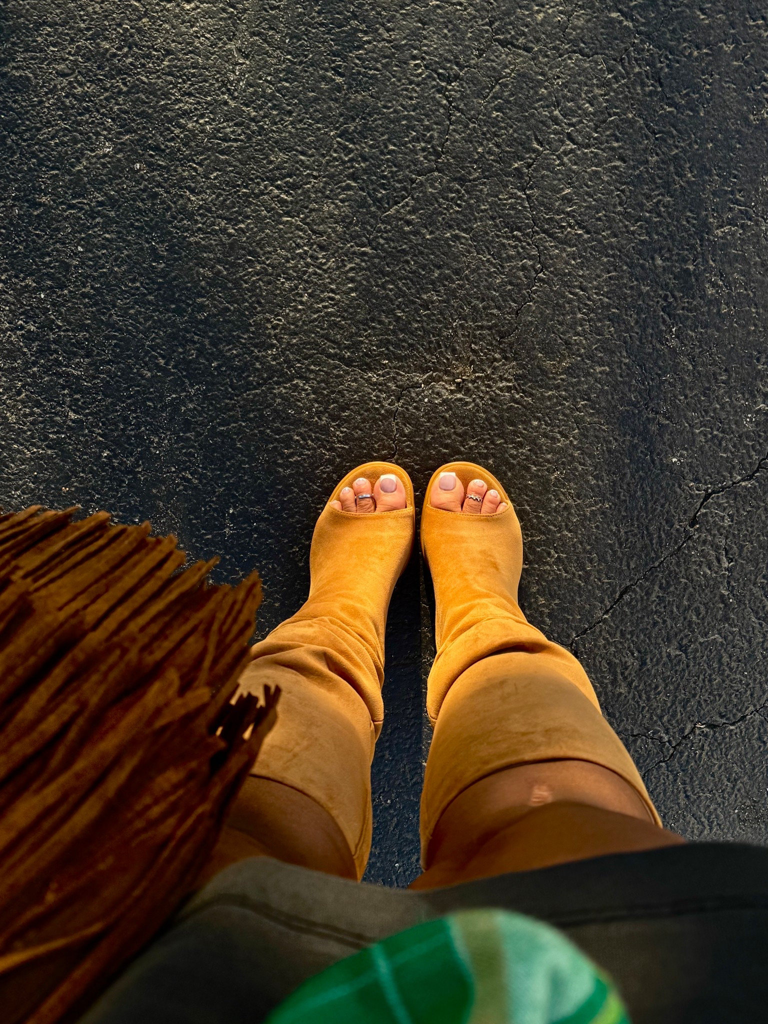 These shoes are so cute and comfy! Love the open toe! AND THEY ARE WIDE CALF FRIENDLY 🤍