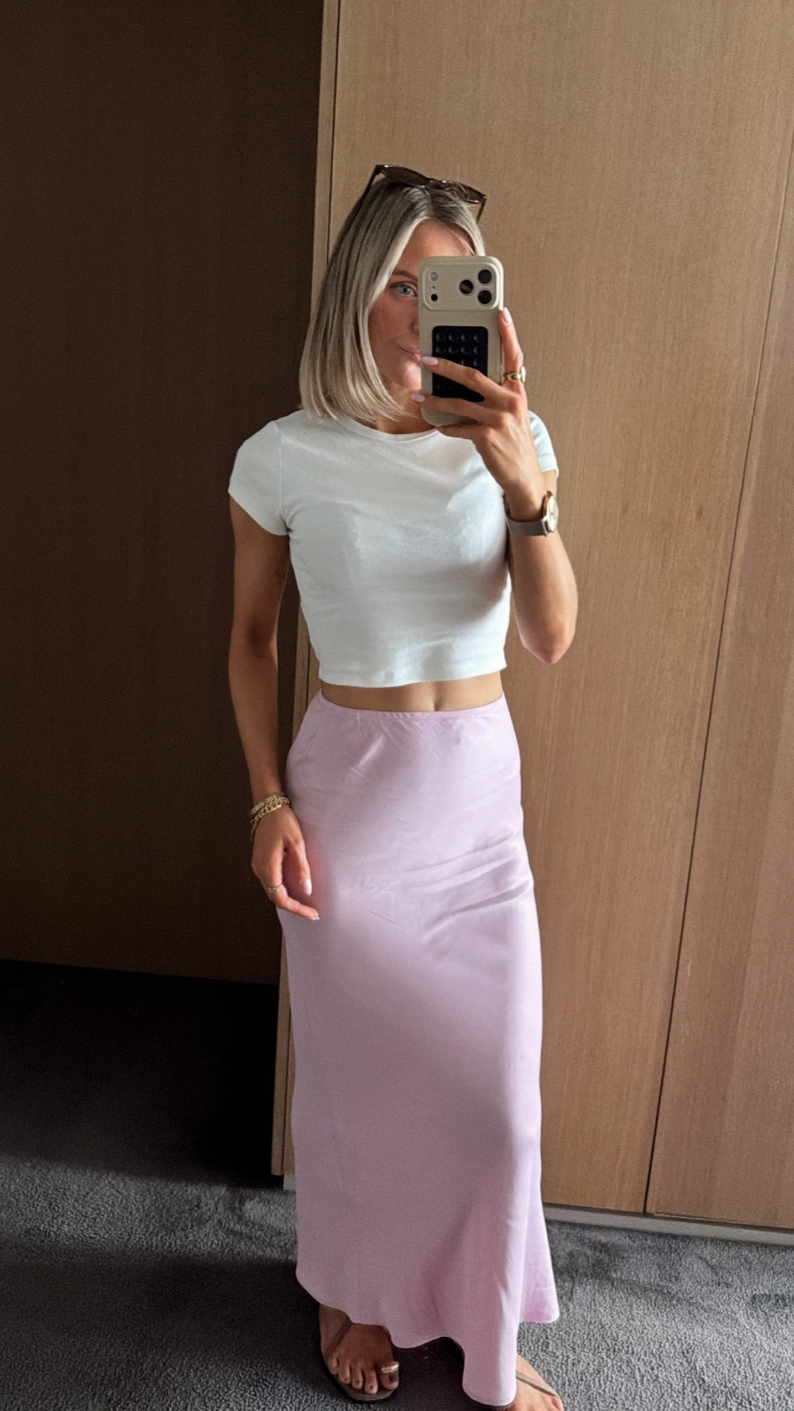 It’s my birthday and here’s my outfit 🩷🙃 anyone else not a fan of their own birthday or just me? 😅 as usual if you’d like links comment SHOP and I’ll pop them over to you ✨

#dailyoutfits #outfitideas #summeroutfit 

Pink satin skirt , daily outfit inspiration , holiday outfits

#LTKuk #LTKsummer