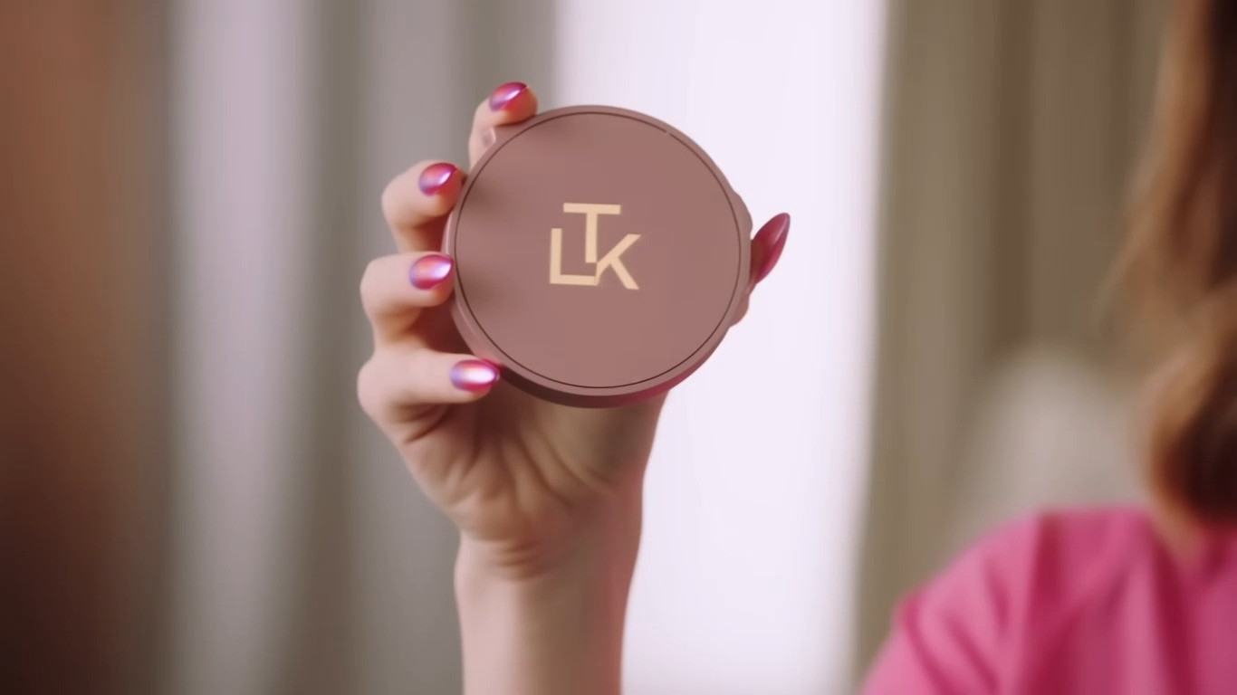 Get ready to glow for less! 🌟 Cyber Week brings unbeatable markdowns on must‑have beauty essentials—from skincare staples to makeup favorites. Whether you’re refreshing your daily routine or treating yourself to luxe products, these deals are too good to pass up. Shop now to snag limited‑time discounts on the brands you love and discover new favorites that elevate your self‑care game. Don’t wait—once Cyber Week ends, so do the savings! 

 #LTKCyberWeek #LTKHoliday #LTKBeauty