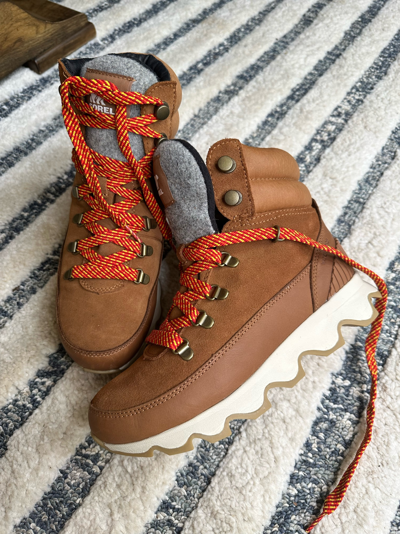 Sorel winter boots brown kinetic waterproof boots warm
Boots for ski trip on sale dsw finds 

#LTKSeasonal #LTKFind #LTKshoecrush