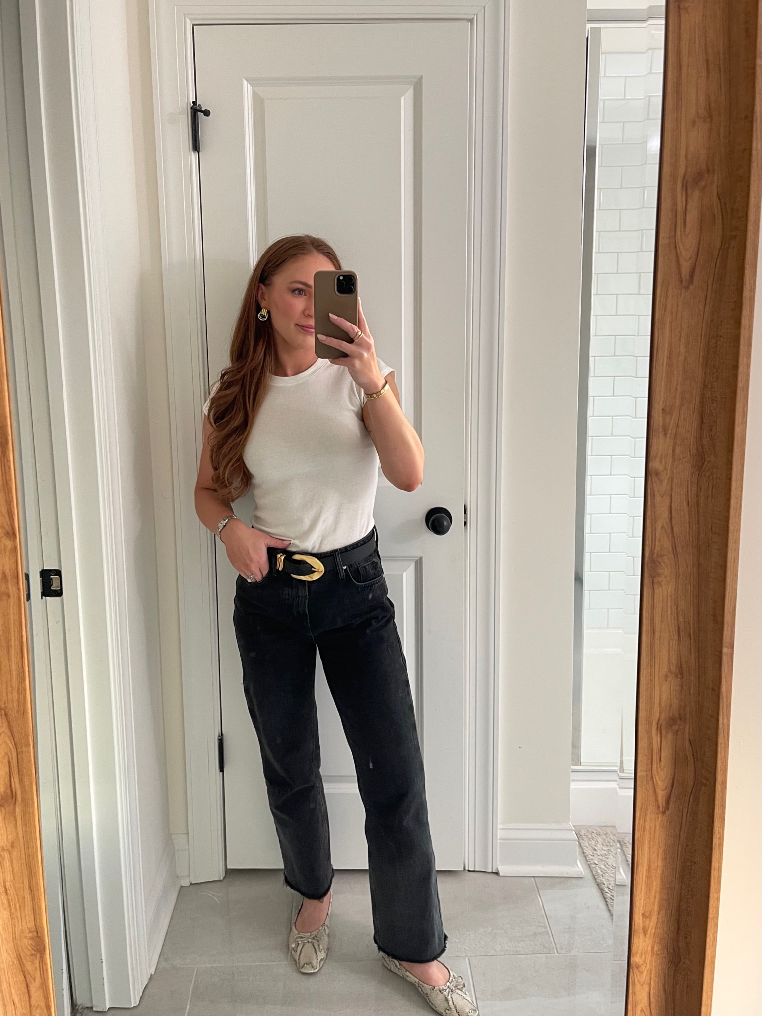 Capsule wardrobe, spring outfit inspo

Top is Brandi Melville Hallie top but couldn’t link. PacSun top is almost identical! 

#LTKMostLoved #LTKFindsUnder100 #LTKSeasonal