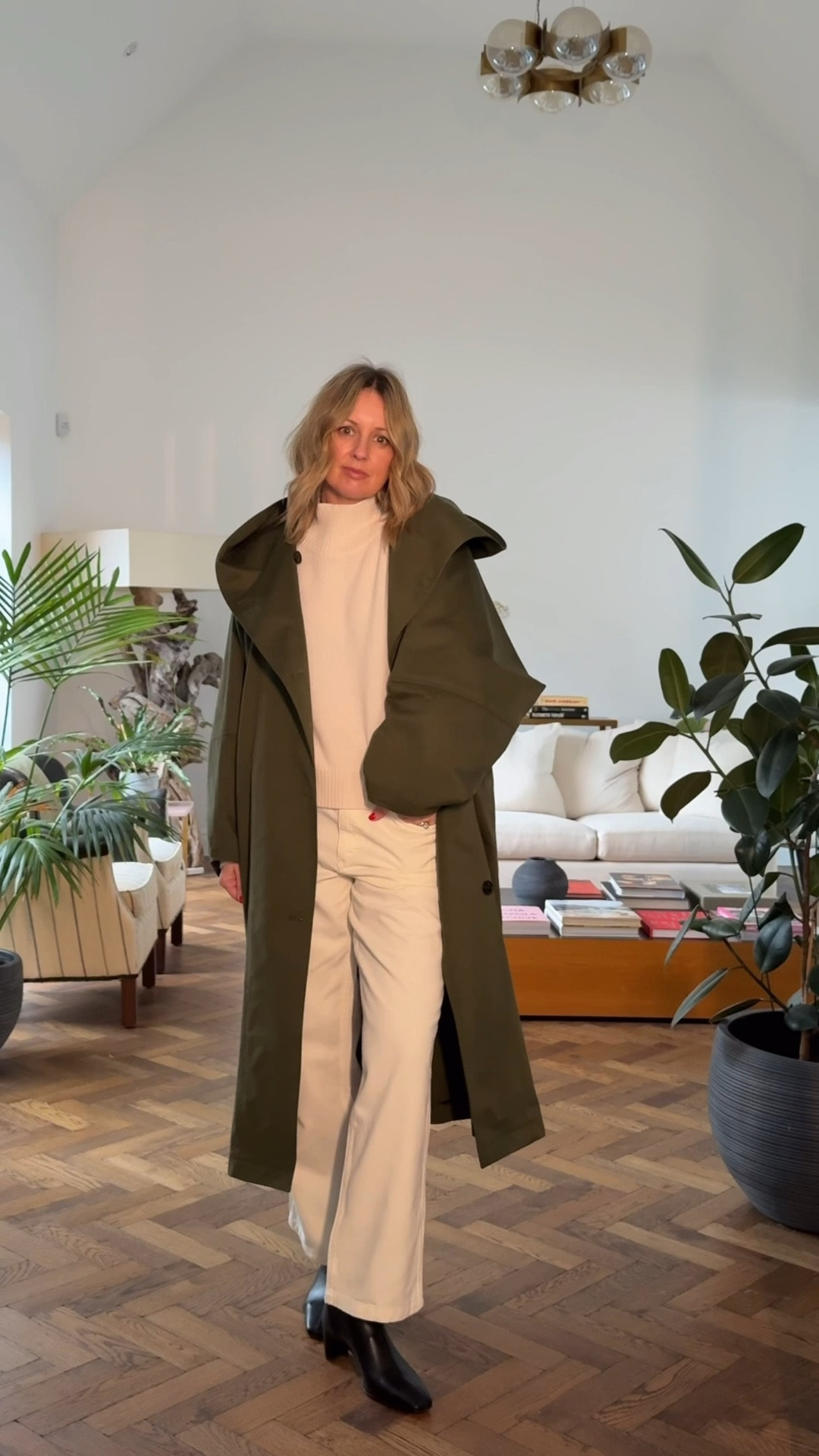 My festive calendar in three looks @thewhitecompany
1, Dinner with friends in a comfy co-ord and smart wool coat
2, A Christmas party moment in the satin skirt
3, Christmas shopping in the green parka I’ve been eyeing up all season 

#LTKfestive #LTKdatenight #LTKwinter