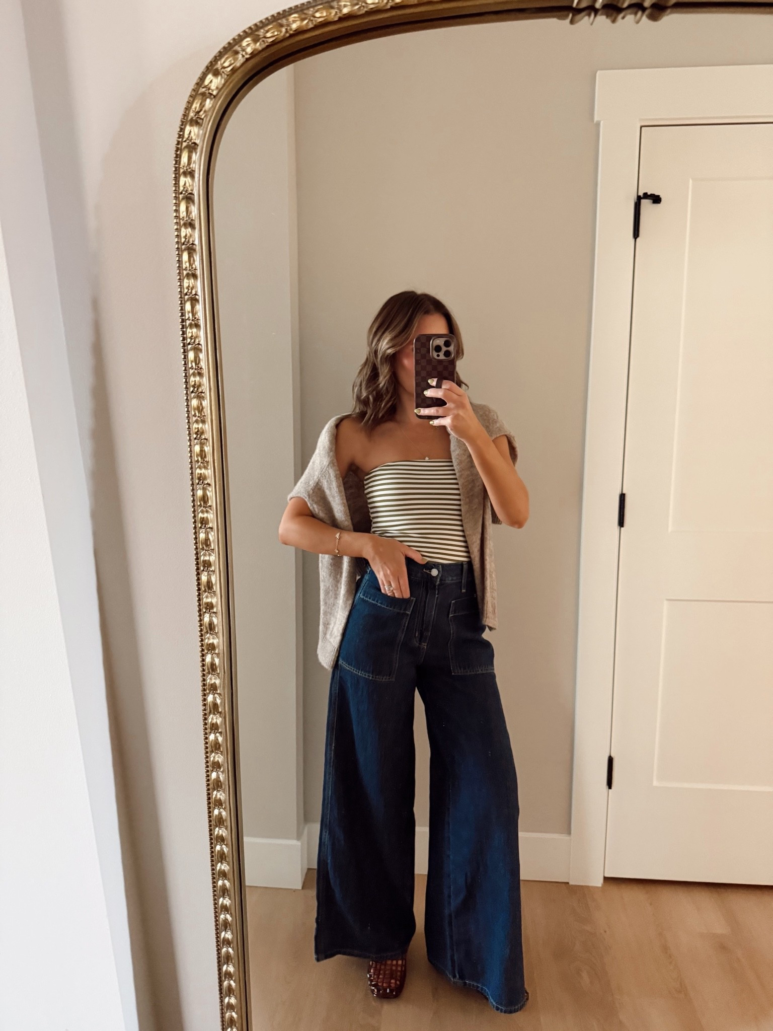 Outfit on sale! These jeans fit like a glove! Wearing a xs top and size 2 denim @Target