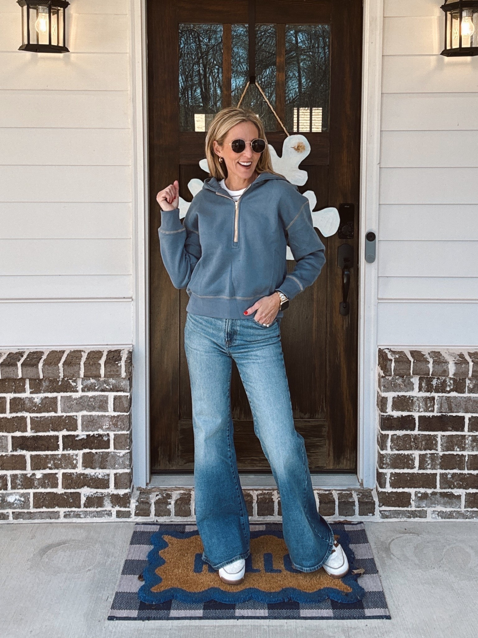 If comfy but cute is the assignment, consider it nailed. The viral Target 70s jeans, my Amazon Garden sweatshirt, and my throwback 70s sneakers are the perfect trio for a laid-back Friday at school. Soft, easy, and polished enough to still feel styled. Wearing a size small—and yes, I’m already eyeing another color.

#LTKmomlife #LTKootd #LTKgrwm