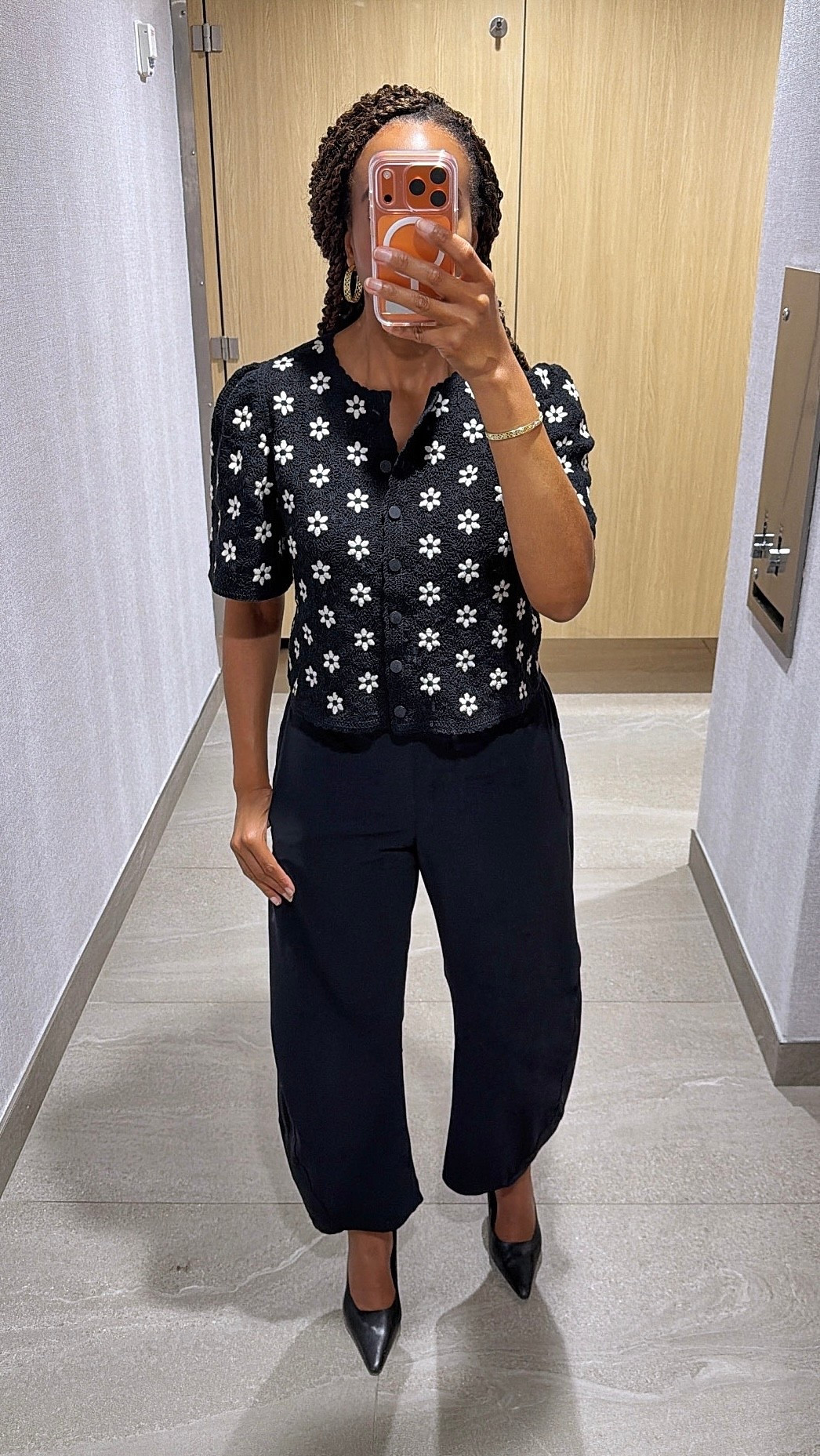 Outfits Lately - Office Workwear

• Sézane Lorna Shirt (size large)
• Ruti On The Loose Work Pant (I sized up to a 10 for a roomier fit)
• Kendra Scott Kelly Hoop Earrings
• Kendra Scott Kelly Bangle Bracelet
• Lexxy Pointed Toe Pump

workwear, office outfit, business casual, affordable workwear, fall outfit, work outfit, fall workwear, women's fashion, winter fashion, winter style, winter outfit inspo, fall ootd, winter sweater, winter outfit, sweater weather, black cardigan, neutral sweater, workwear style, spring outfits

#LTKSeasonal #LTKWorkwear #LTKSaleAlert #LTKdayinmylife #LTKMidsize #LTKmorningroutine #LTKOver40 #LTKgrwm #LTKootd