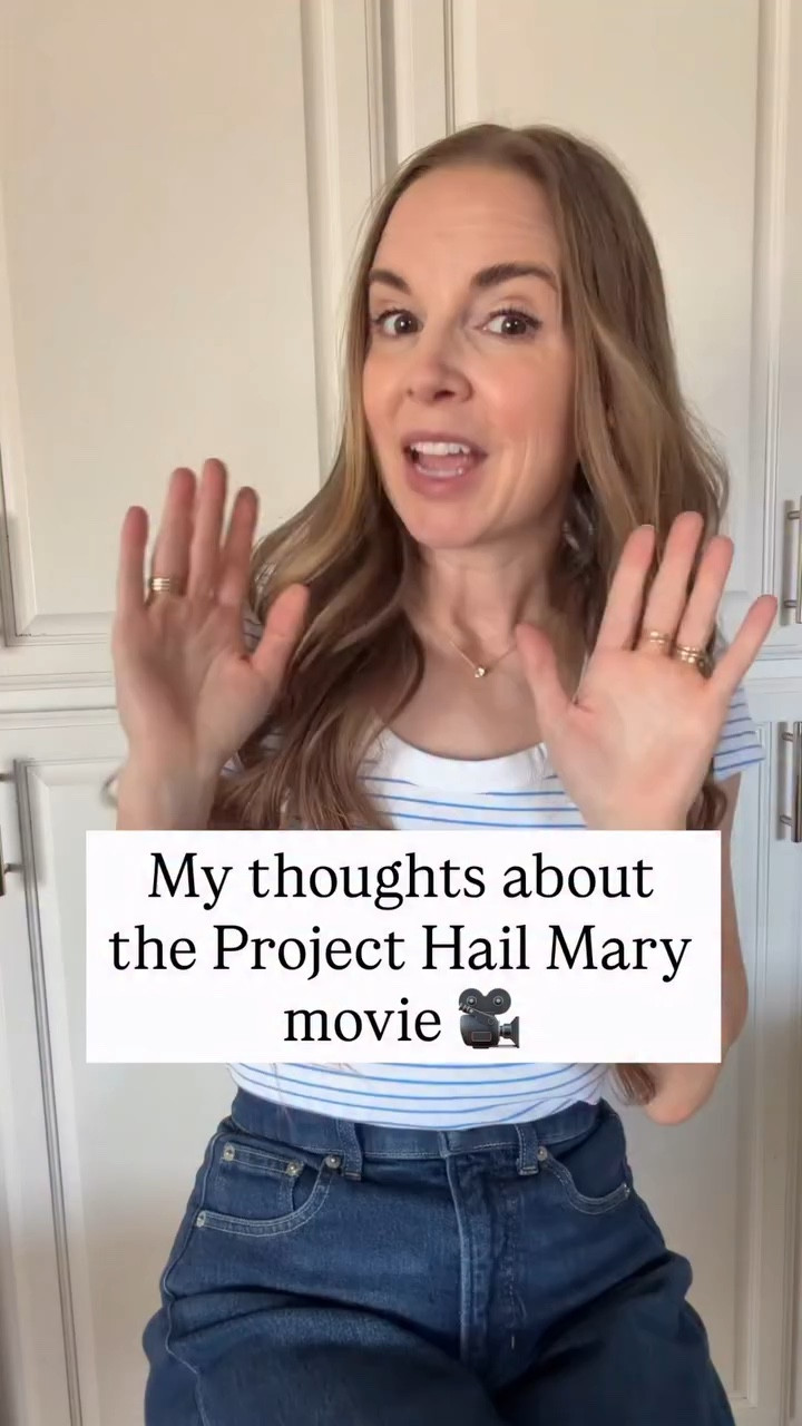 It was so fun to host a screening of @projecthailmary and especially fun to meet so many readers there! 

Are you planning to see it? 

And are you Team Gosling or not?
