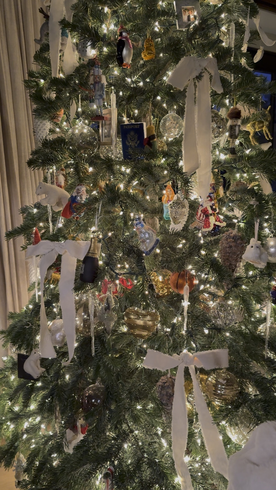 Spiced up our tree with some velvet ribbon. An easy way to make your home more festive is… bows, EVERYWHERE! 🎀

#LTKHoliday #LTKSeasonal #LTKHome