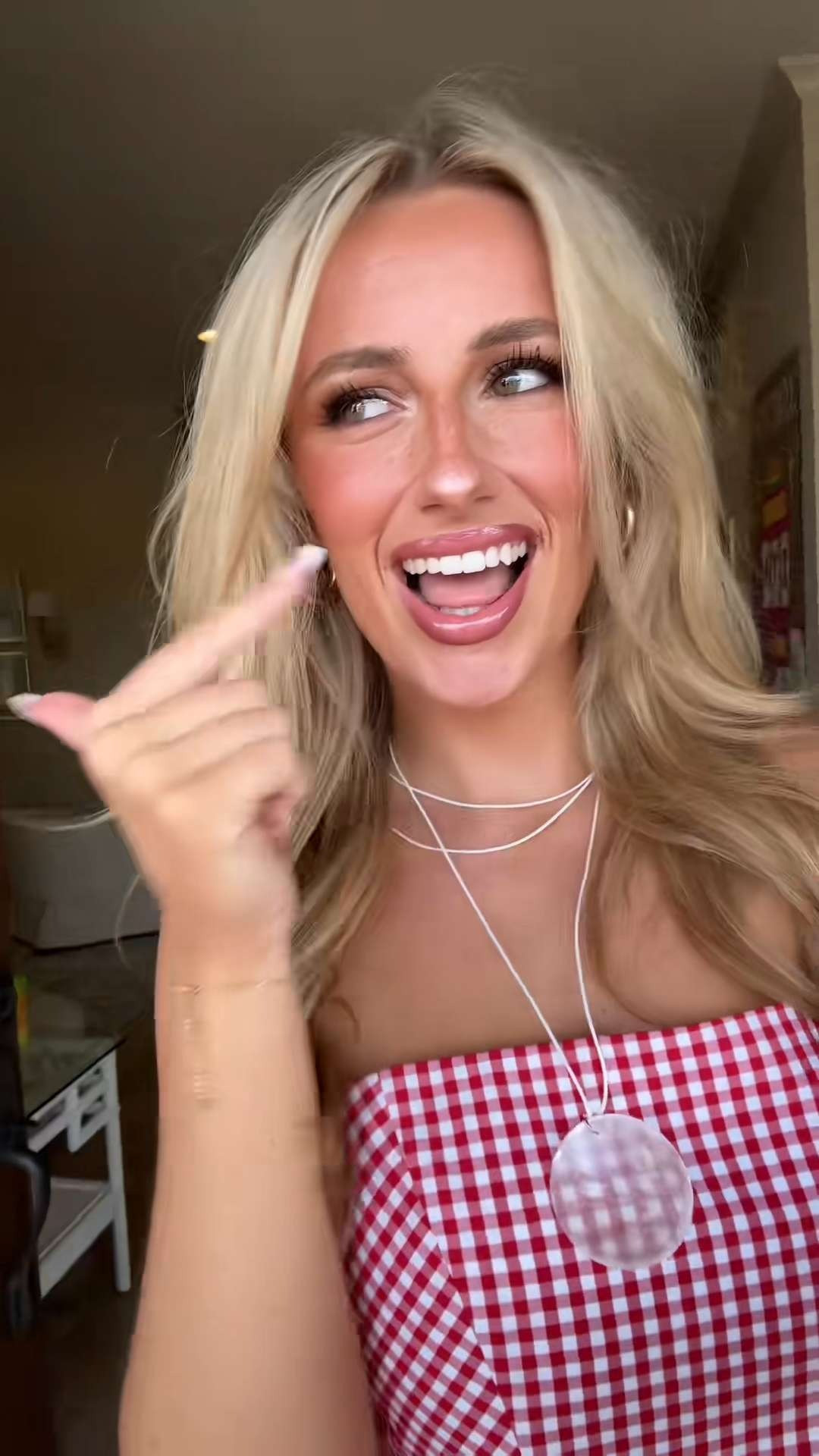 Gameday ready ❤️🏈 This red gingham matching set is the perfect college football outfit if you’re looking for something cute, comfortable, and stadium-approved. Matching sets are trending big this season and make it easy to look put-together with zero effort. Pair it with white sneakers or cowboy boots for a full gameday vibe and you’re set for tailgates, the stands, or post-game plans.

#CollegeGamedayOutfit #GamedayStyle #GinghamSet #TailgateOutfit #CollegeFootballLooks #LTKGameDay #LTKStyle 

 