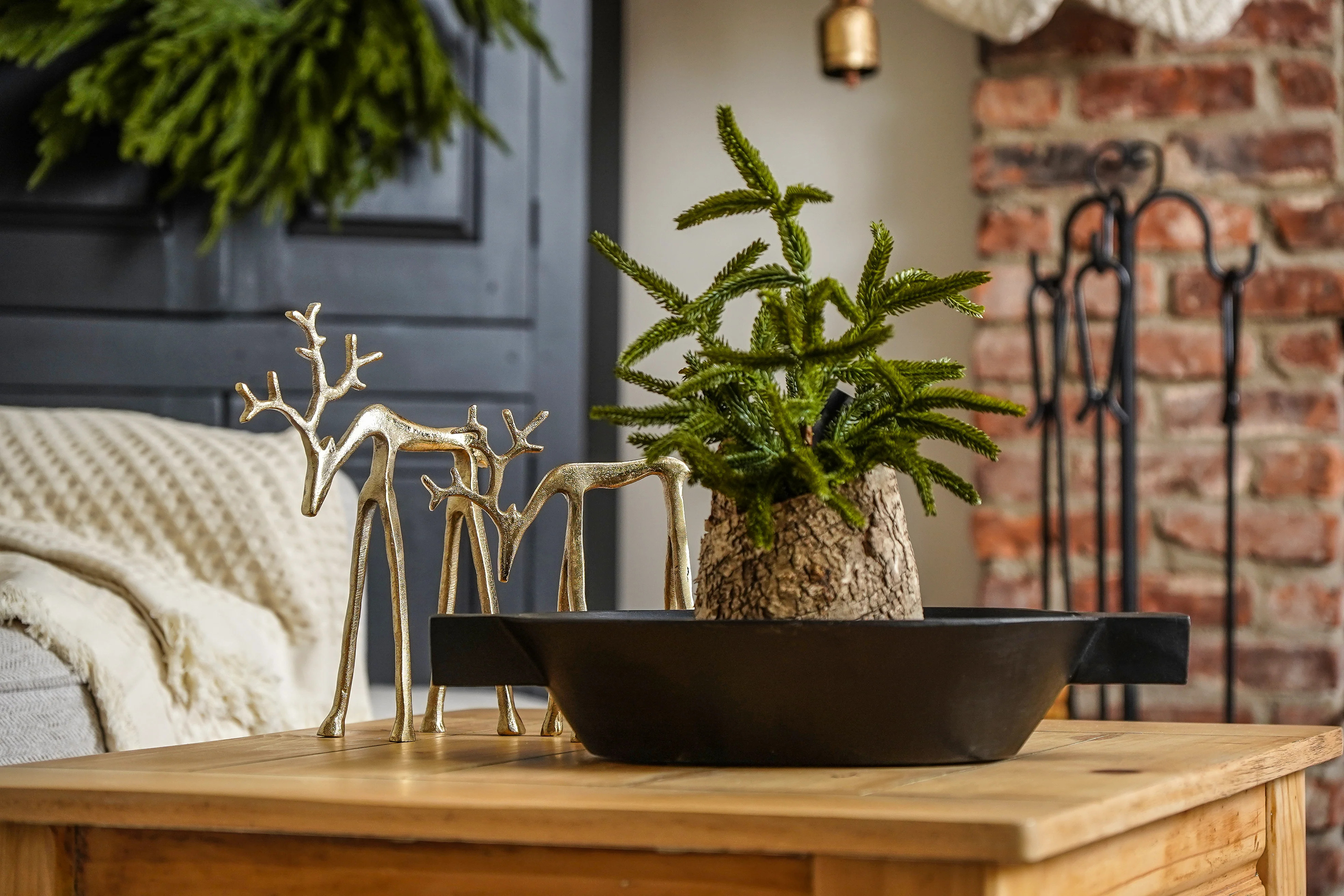 Antique Gold Looking Down Deer Set | MJHome