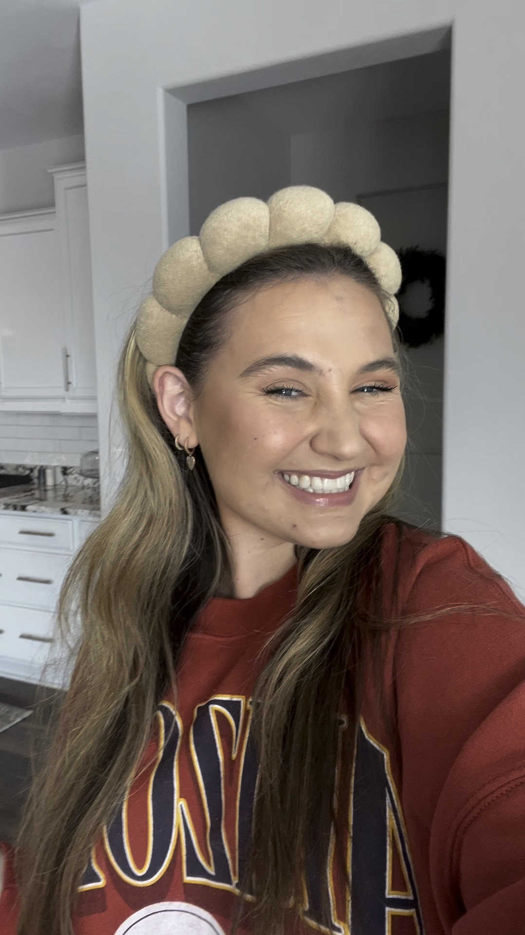 My Holiday Makeup Routinee

#LTKHoliday #LTKBeauty #LTKParties