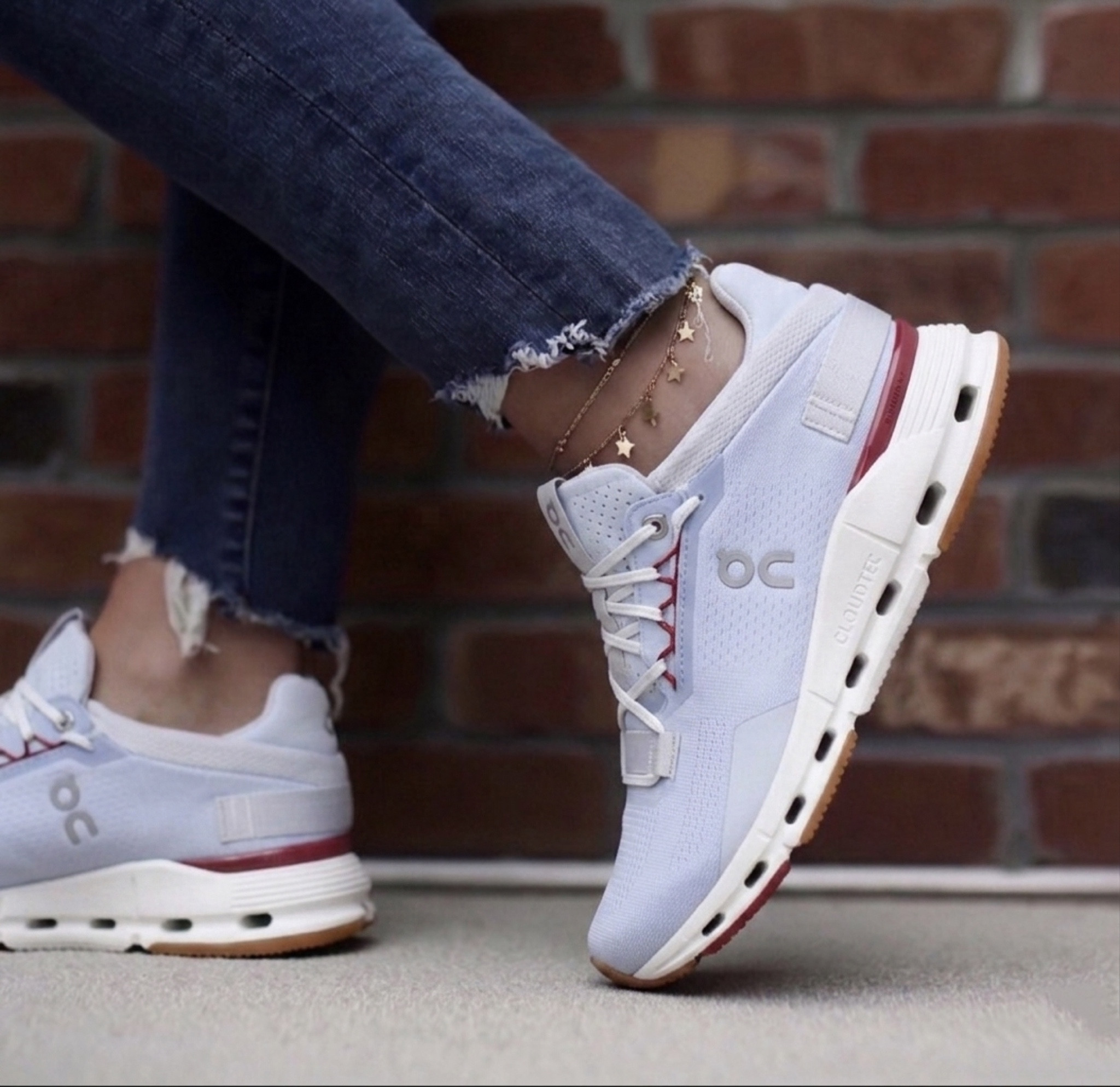 Rare On cloud sneakers sale $50 off. Add to cart