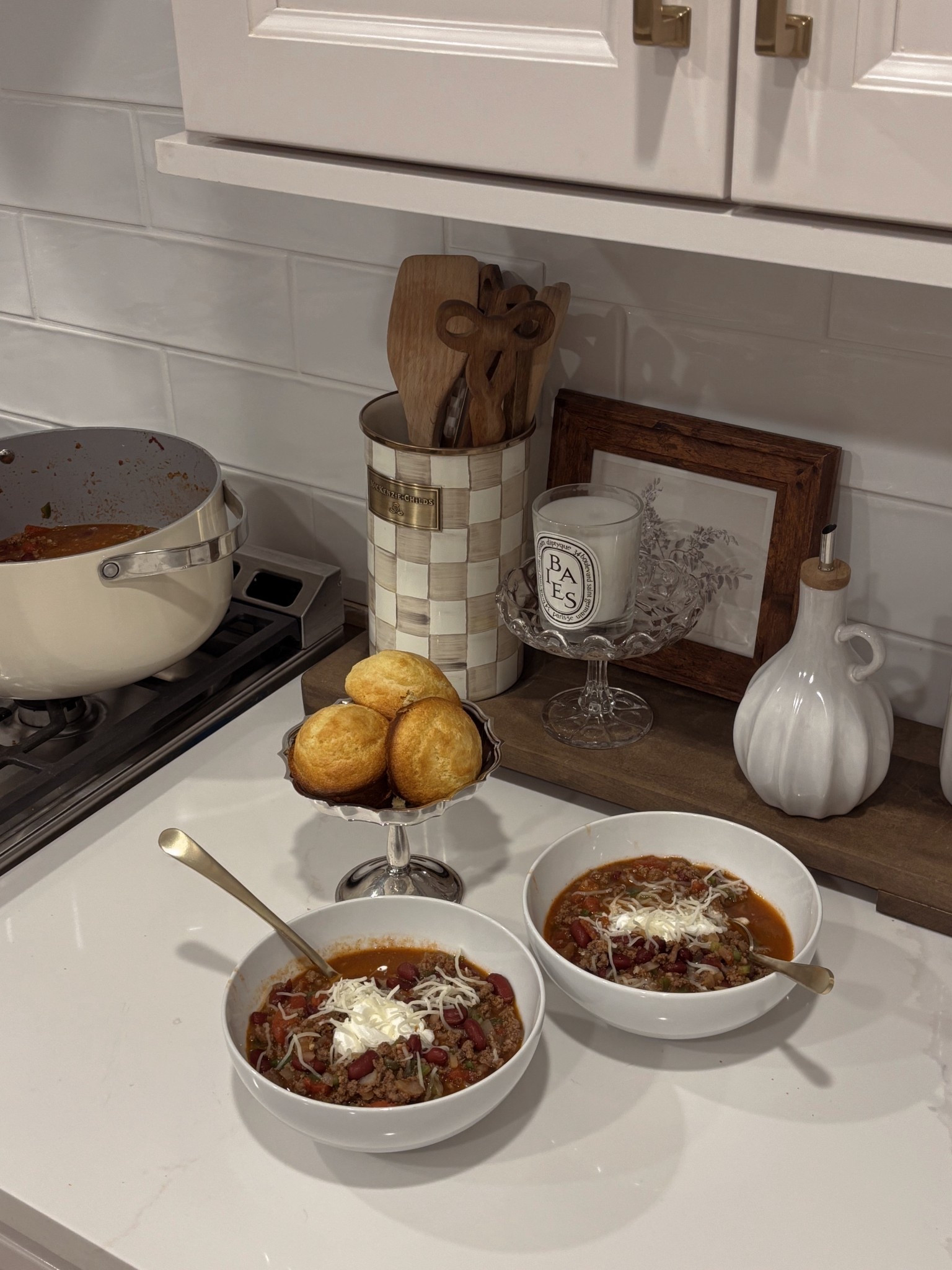 Snowed in night calls for chili!!🌶️🤍 kitchen decor linked below! 

#LTKHome #LTKfoodie