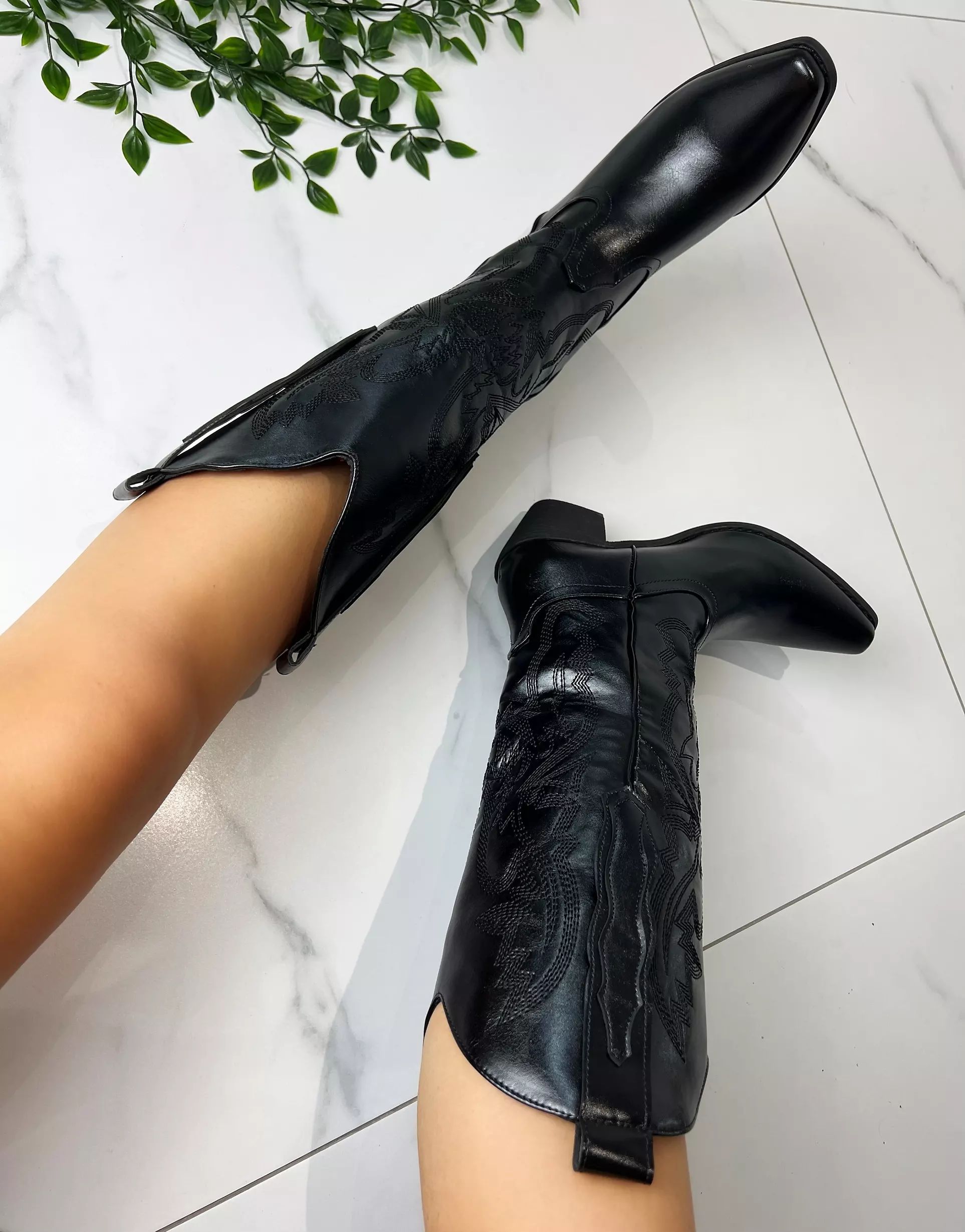 DIA STUDIOS Cowboy Western Boots in black | ASOS (Global)