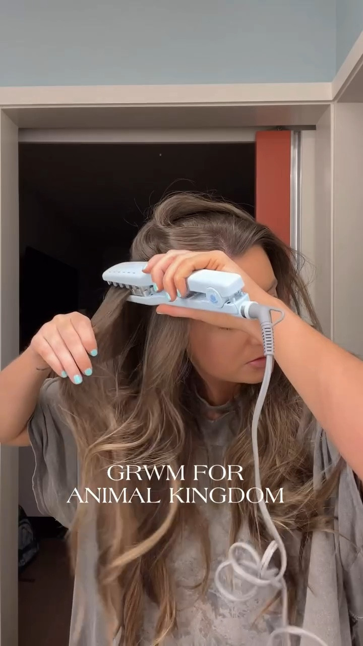 GRWM for ANIMAL KINGDOM 🦕🫧🍦🐭

just got in this quilted skirt & I’m obsessed- wearing a size medium in top & bottom @shopreddress

everything is 🔗 on my LTK in bio including ears!! 

 #rdbabe #disneyoutfits #disneyoutfitideas #disneyootd #disneyworldparks

#LTKFindsUnder50 #LTKTravel