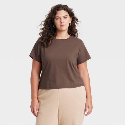 Women's Shrunken Short Sleeve T-Shirt - Universal Thread™ Dark Brown 4X | Target