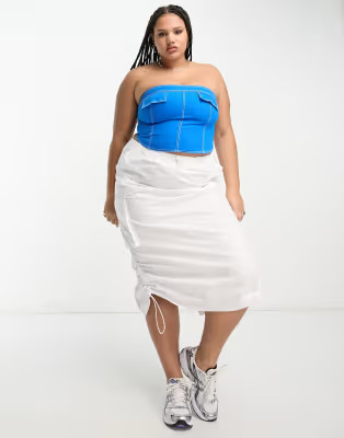 ASOS DESIGN Curve side ruched cargo maxi skirt in white | ASOS (Global)
