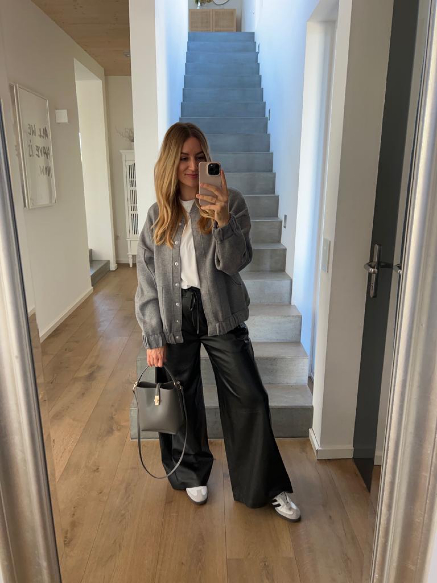 grey bomber jacket 🫶🏻

#LTKSeasonal #LTKstyletip #LTKeurope