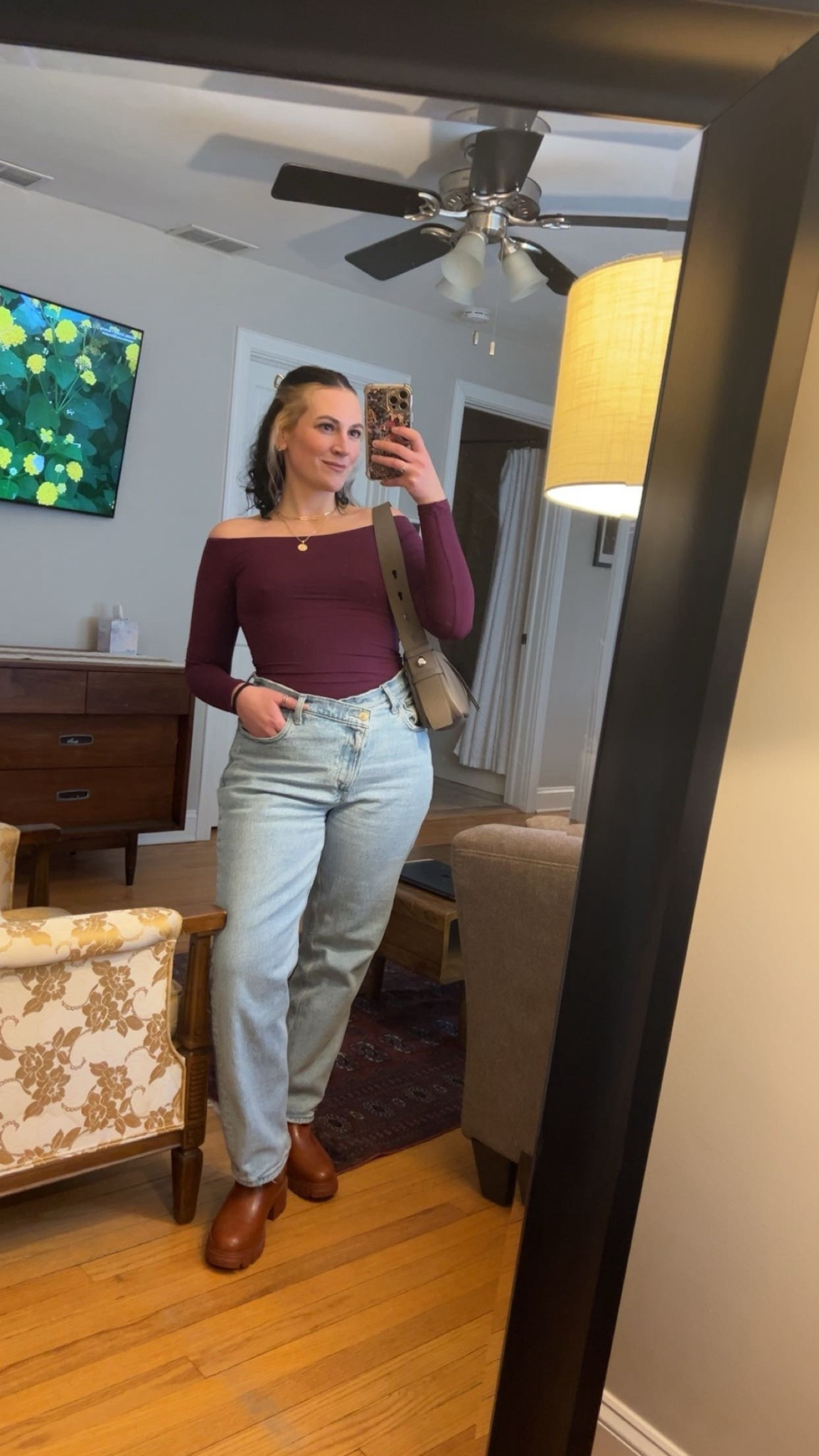 I’ve been forgetting to post my outfits lately 🫠 this is my new favorite top and boots! I’ll wear these boots for 8 hours while constantly standing/moving with no issues! They’re so comfy!

#LTKootd #LTKWorkwear #LTKPetite