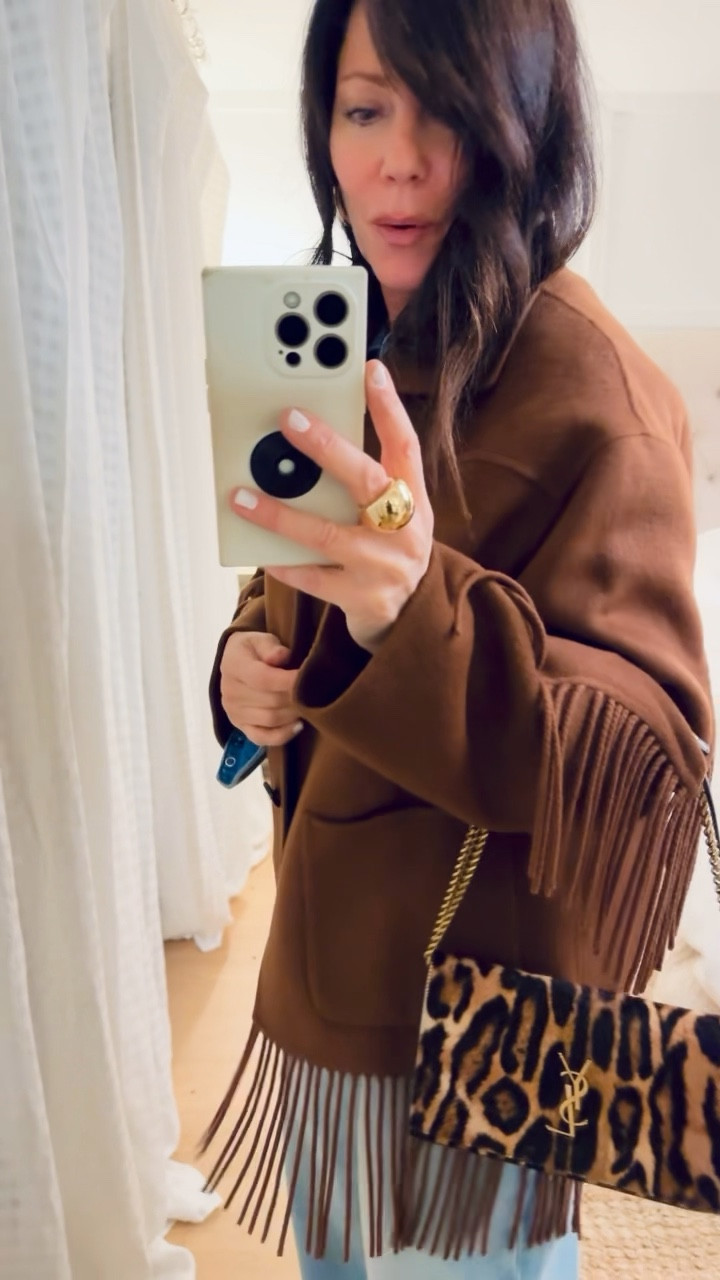 Fringe jacket in gorgeous warm brown ❤️ perfect paired with jeans!! Love 

#LTKWatchNow #LTKParties #LTKTravel