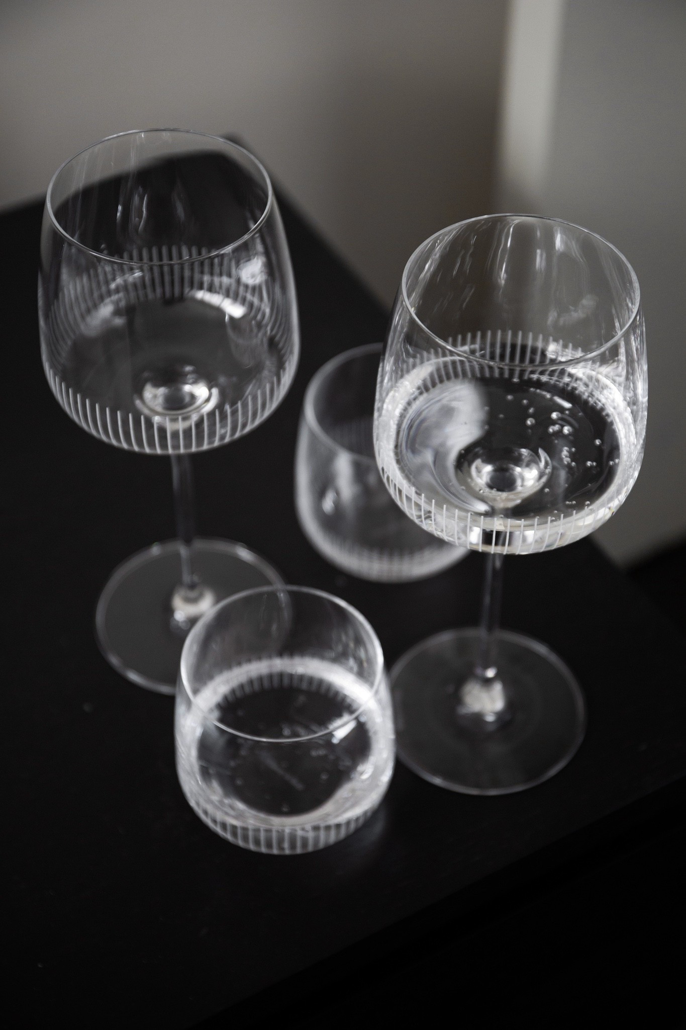 Effortless details, elevated moments. @villeroybochusa
The new Afina glassware brings a refined sunray texture that catches the light beautifully-minimal, timeless, and designed for everyday rituals.
#Afina #VilleroyBochPartner #Glassware #HomeDecor 


#LTKHome #LTKSaleAlert