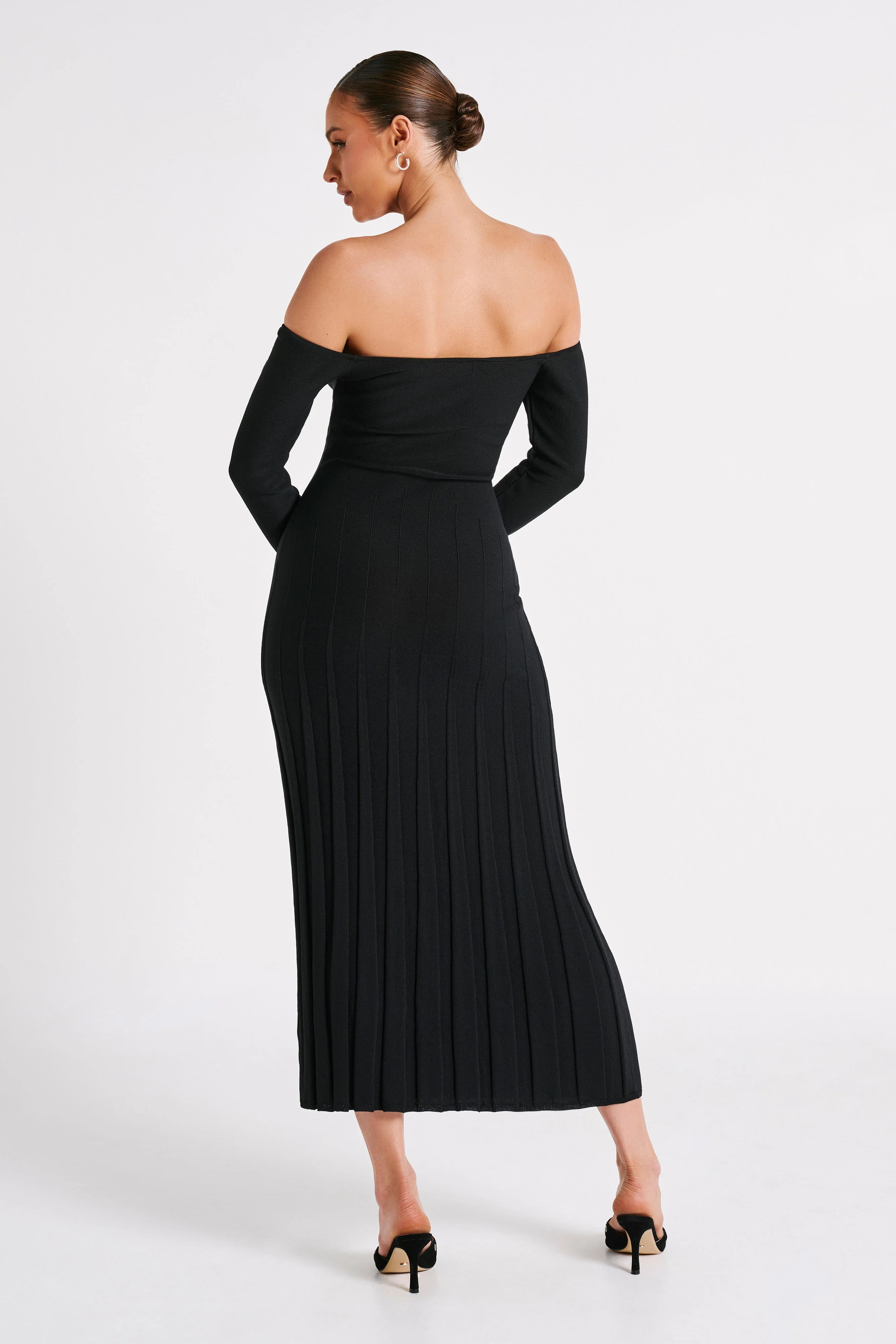 Emmeline Long Sleeve Rib Knit Midi Dress - Black | MESHKI US