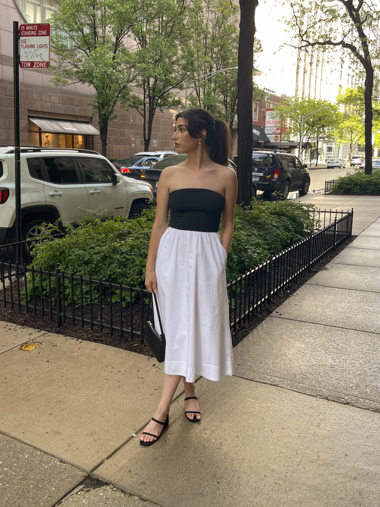 The perfect spring dress 🤍

spring dress, ARITZIA dress, white dress, strapless dress, midi dress, fit and flare dress, spring outfit